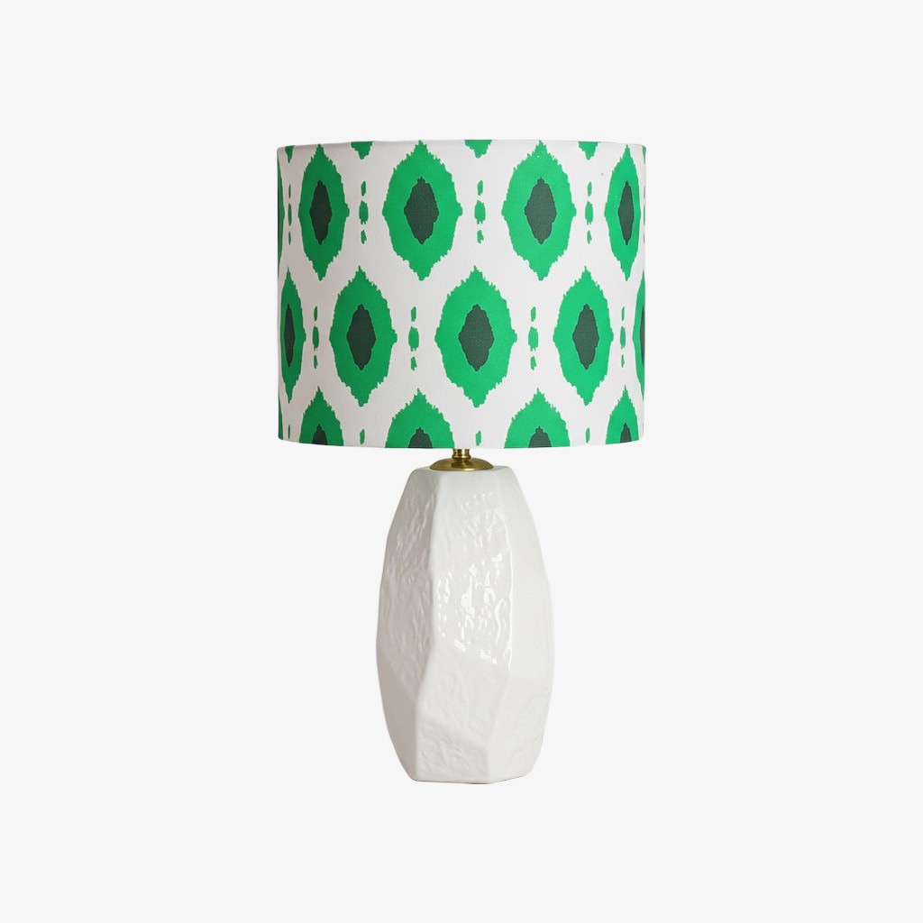 Arivane Sculpturale Keramische Tafellamp – Decoratieve Tafellamp met Stoffen Kap voor Bijzettafels HL2517