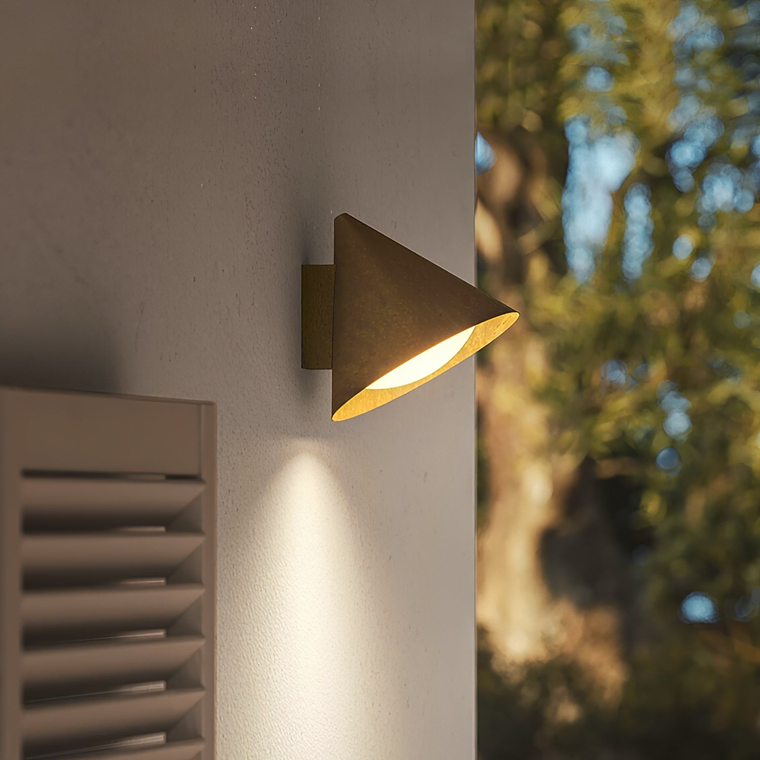 Kegelvormige wandlamp HL3307
