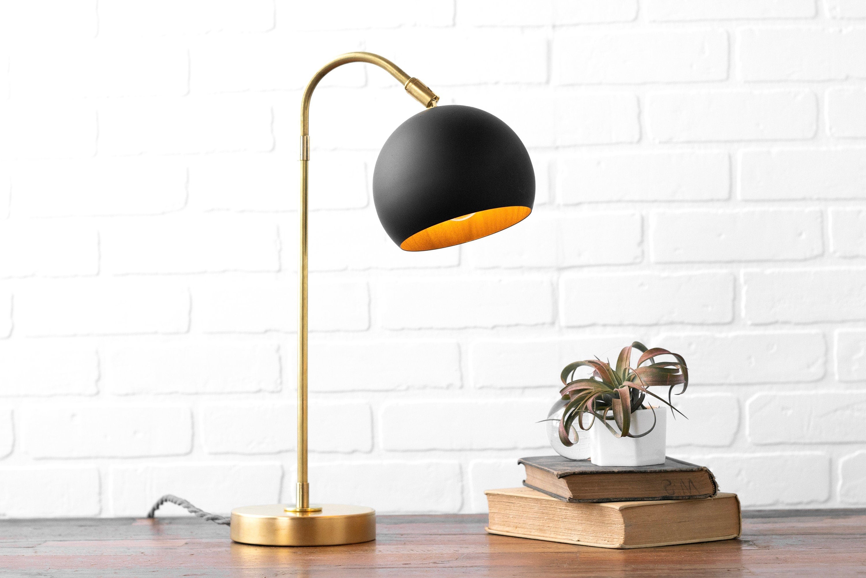 Ornato Luxe moderne accenttafellamp - stijlvolle woonlamp HL1676