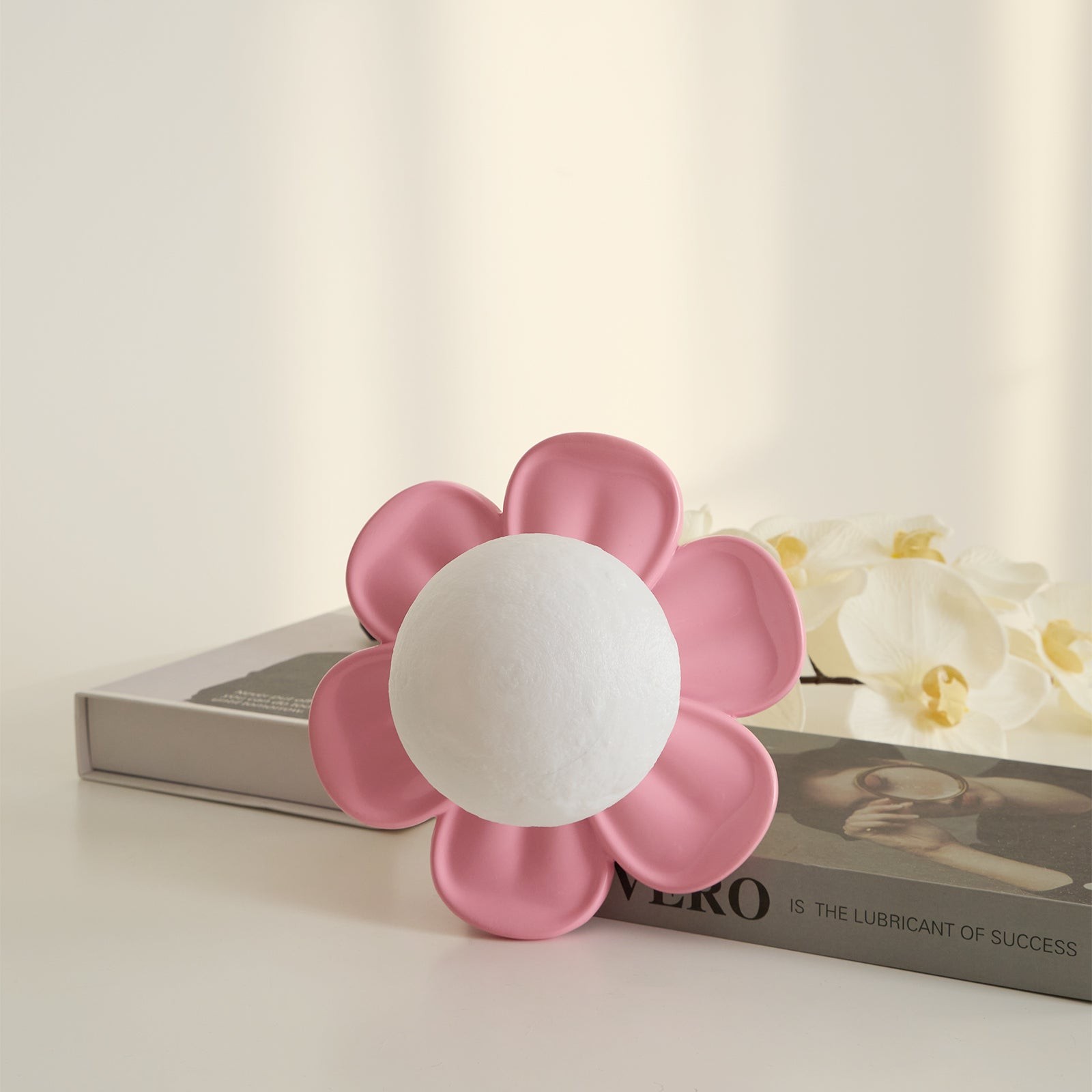 Crèmekleurige bloemvormige plafondlamp HL2961