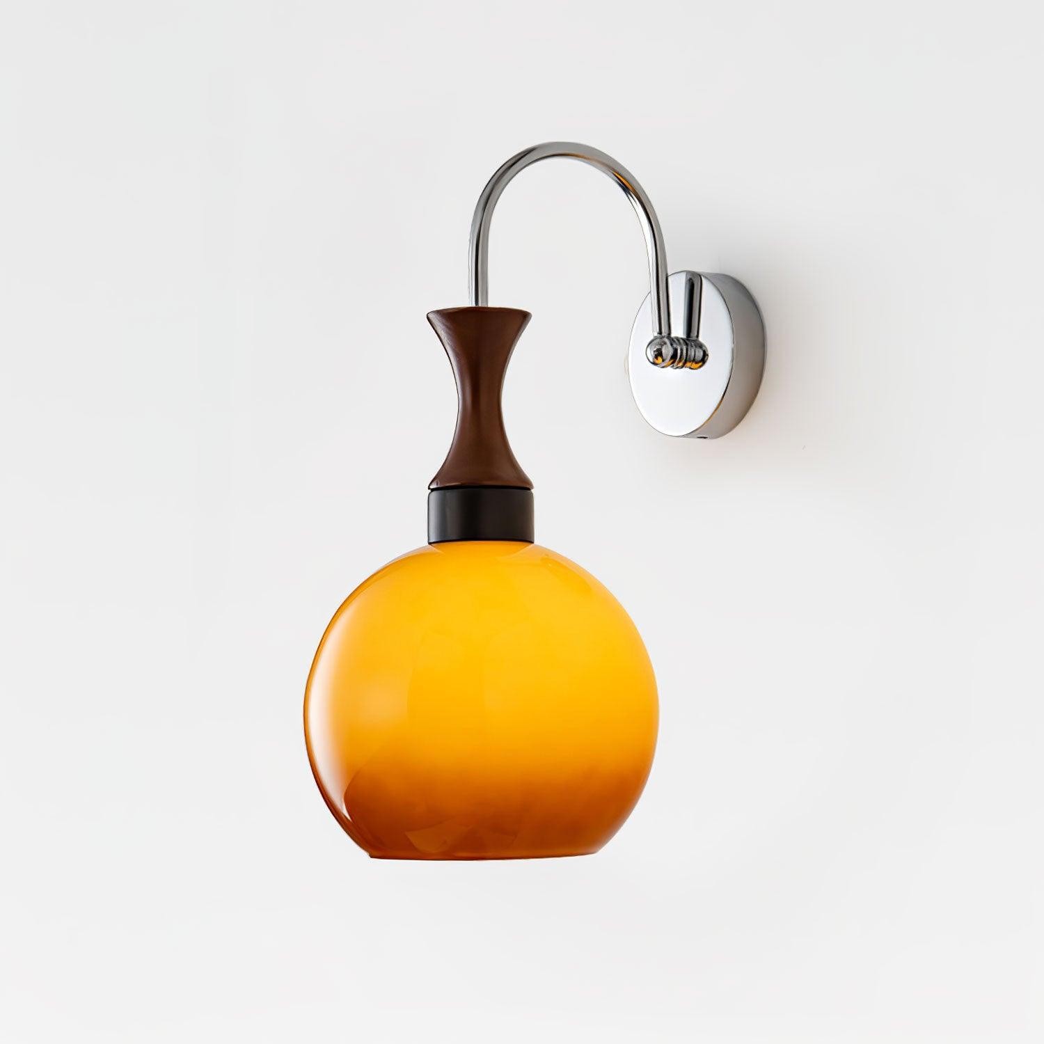 Bolvormige gele wandlamp HL649