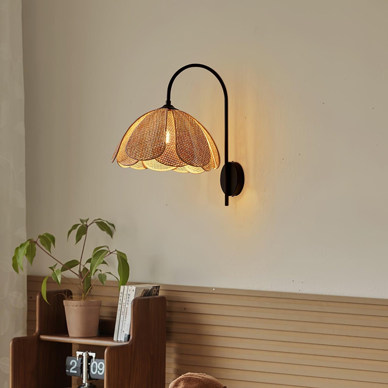 Rotan Bloemblaadje Wandlamp HL795
