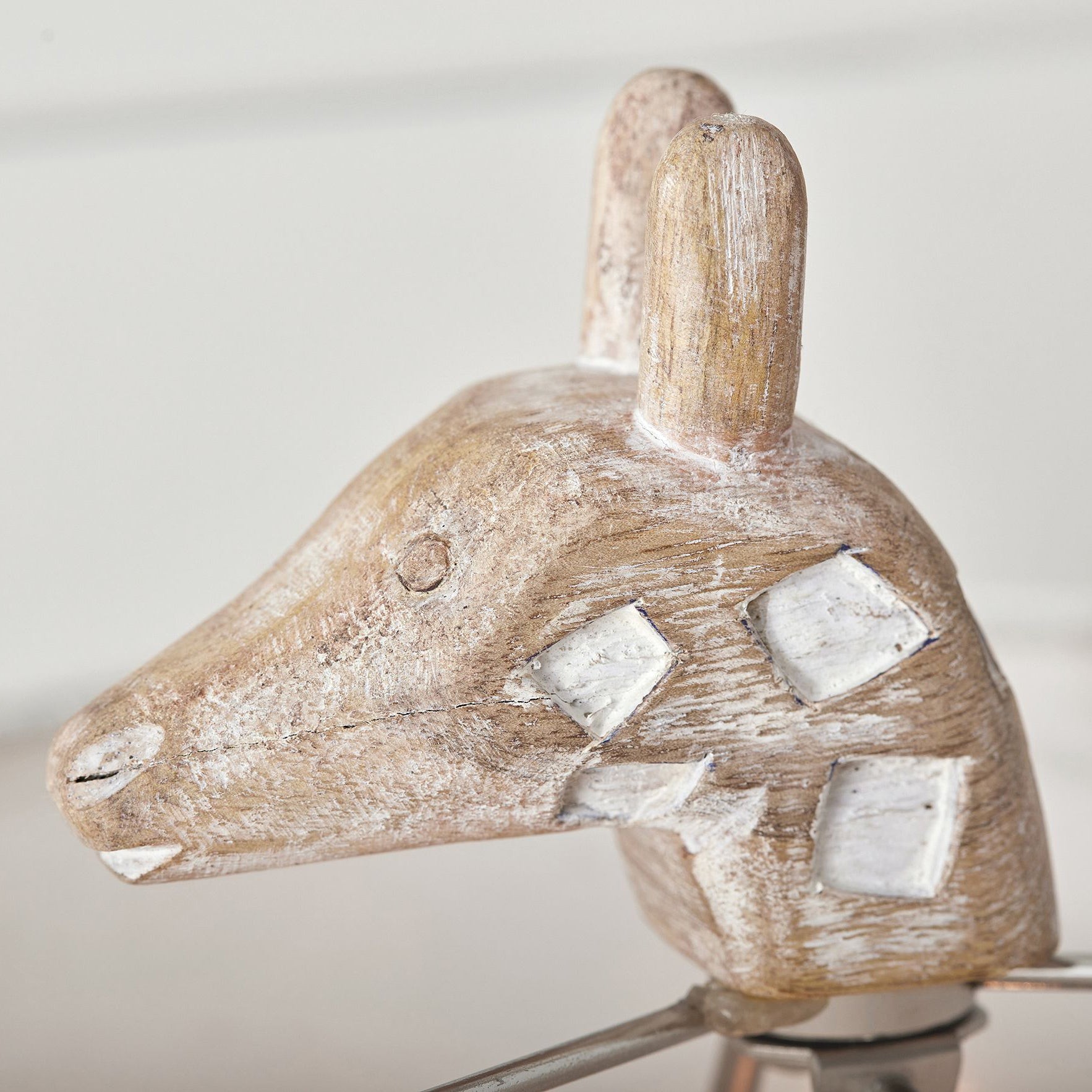 Tafellamp in de vorm van een dier, gesneden uit hout, HL3074