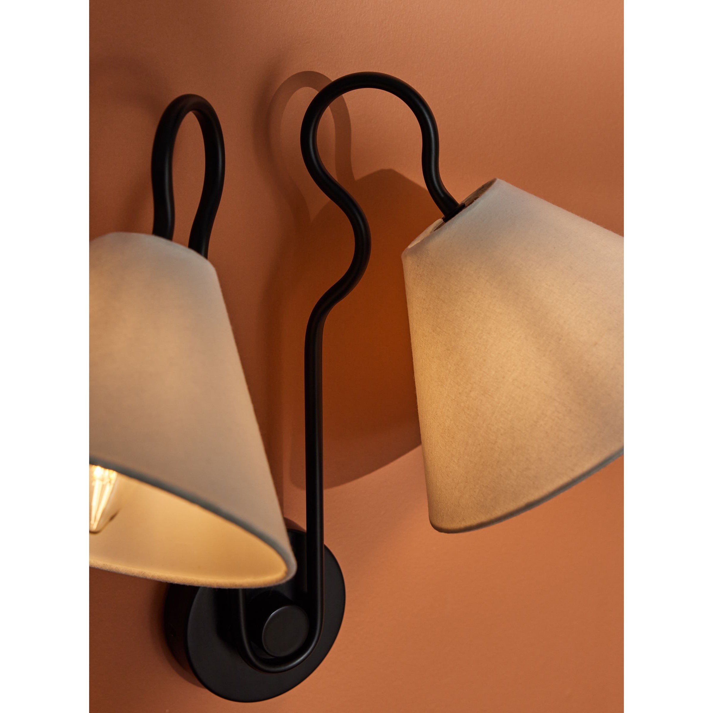 Madelyn wandlamp HL3133