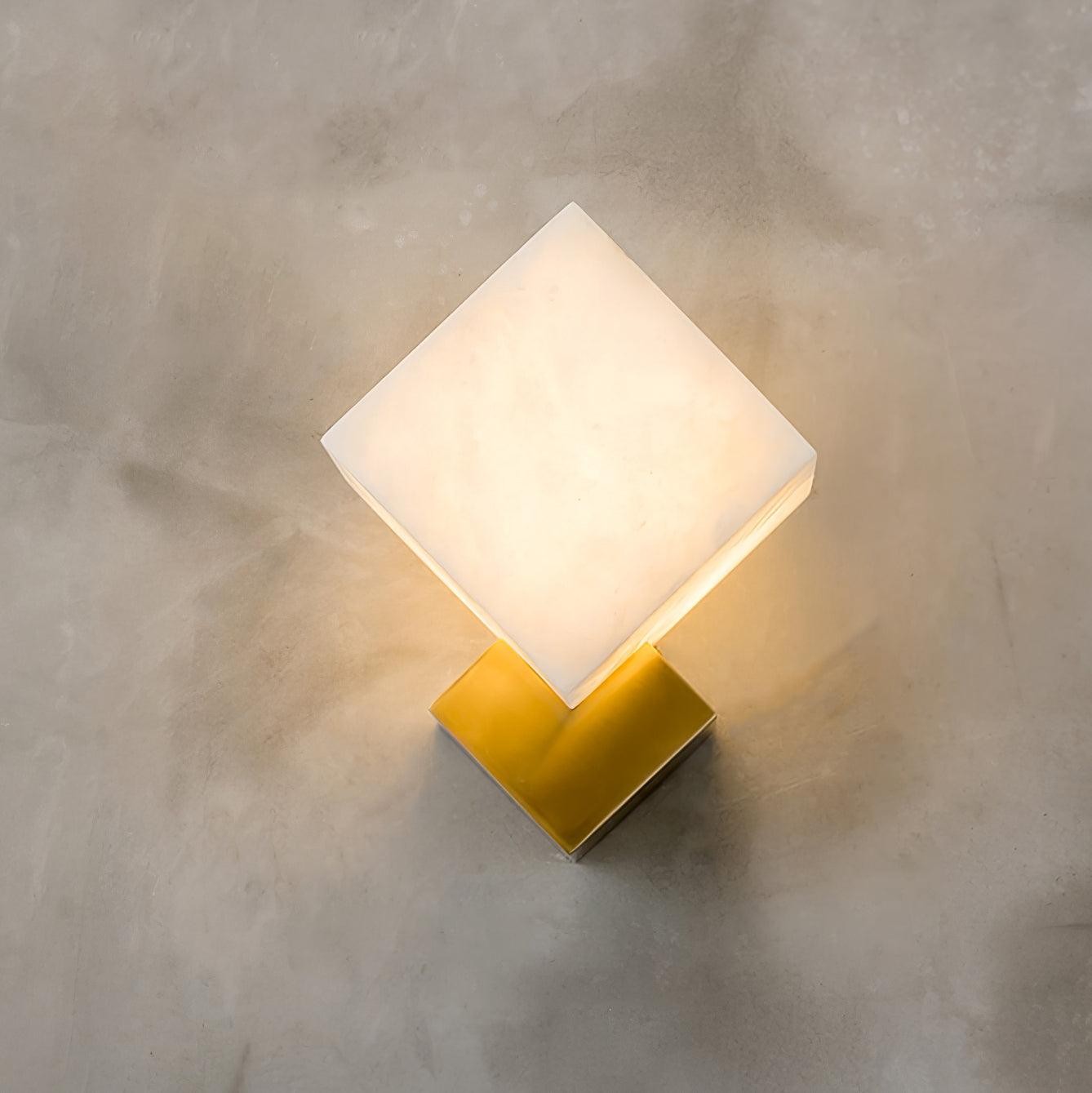 Blokvormige alabaster wandlamp HL2940