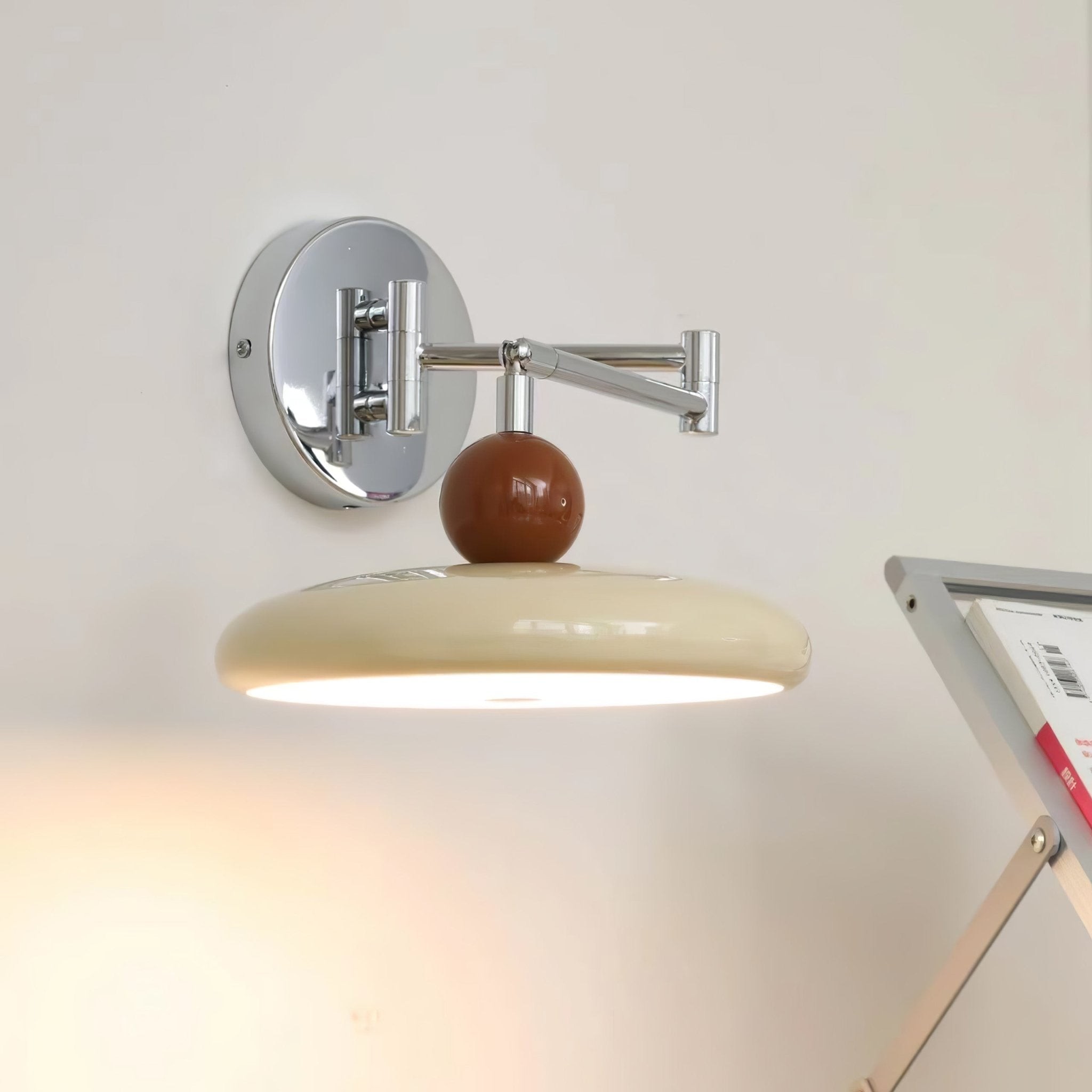 Creatieve crèmekleurige stijl draaibare wandlamp met zwenkarm HL609