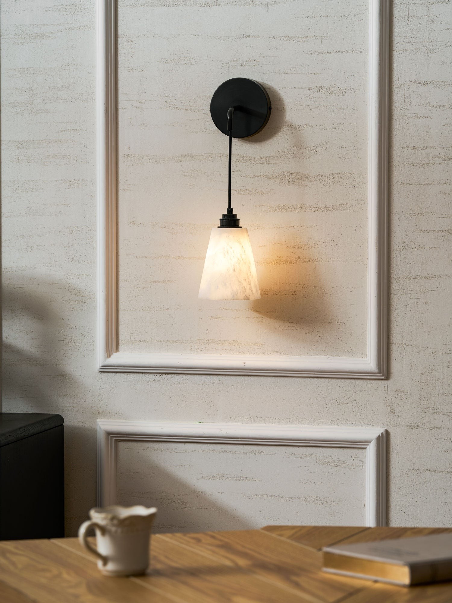 Druppelvormige alabaster wandlamp HL2956
