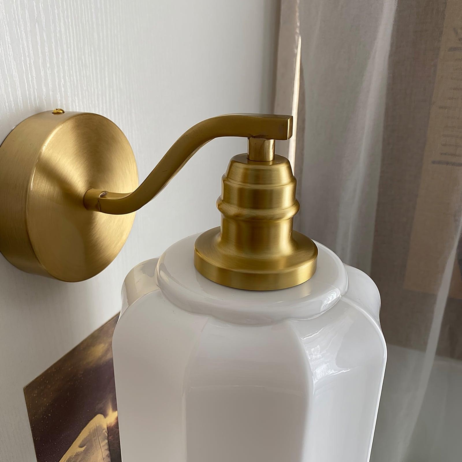 Retro wandlamp van messing en glas HL546