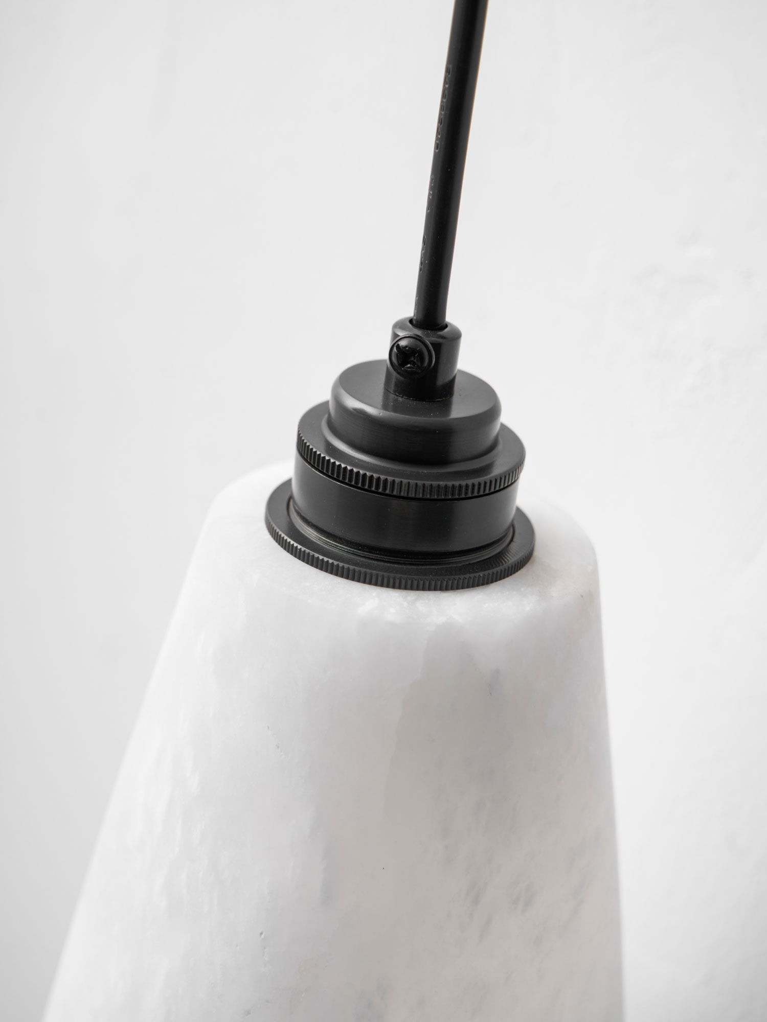 Druppelvormige alabaster wandlamp HL2956