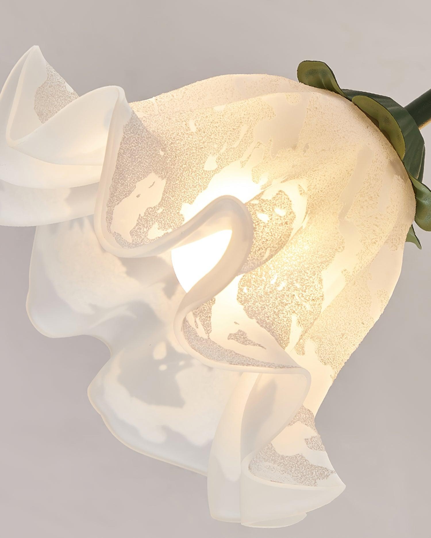Franse crèmekleurige bloemenwandlamp HL582