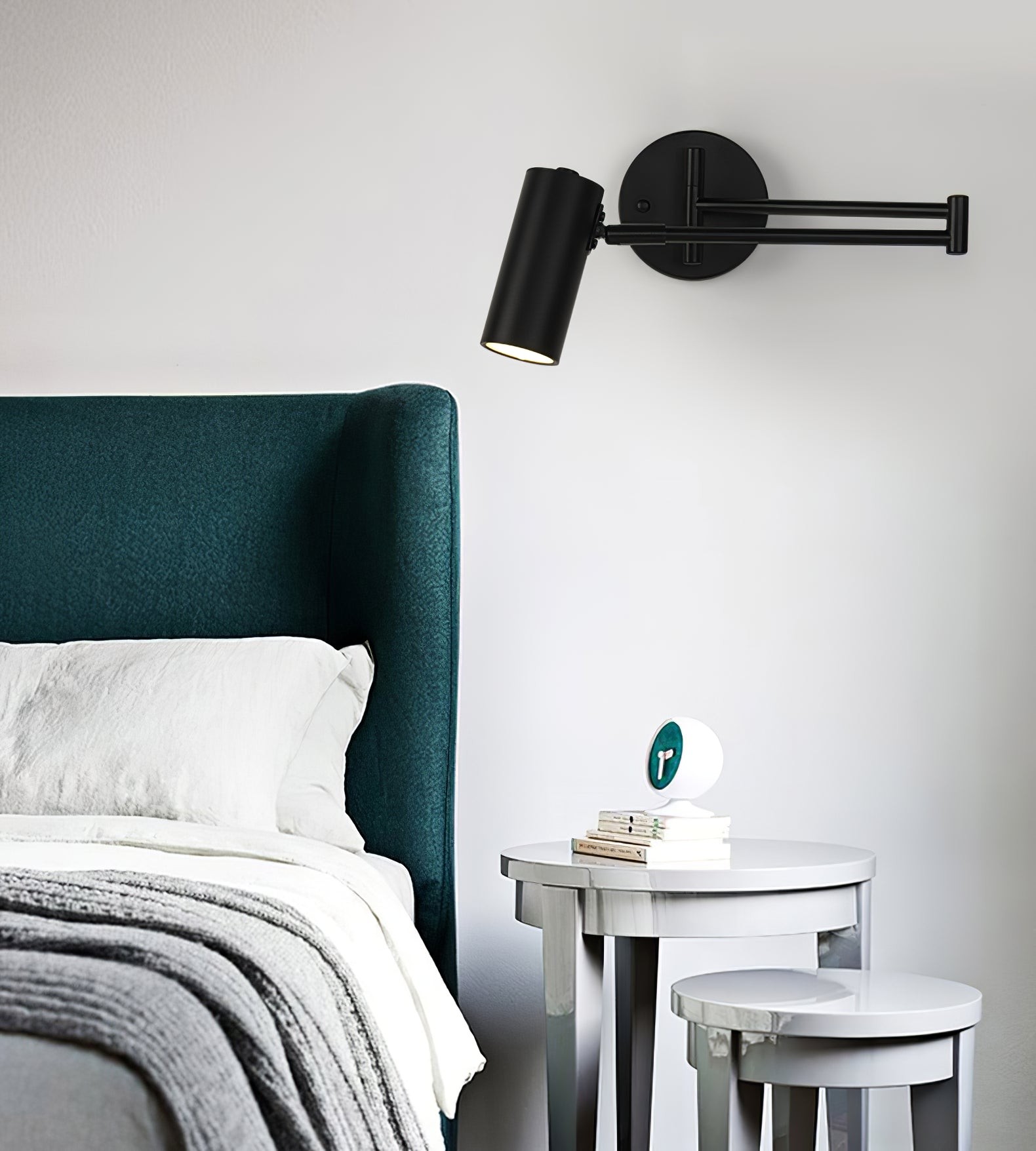 Moderne metalen cilindervormige wandlamp met zwenkarm HL1076