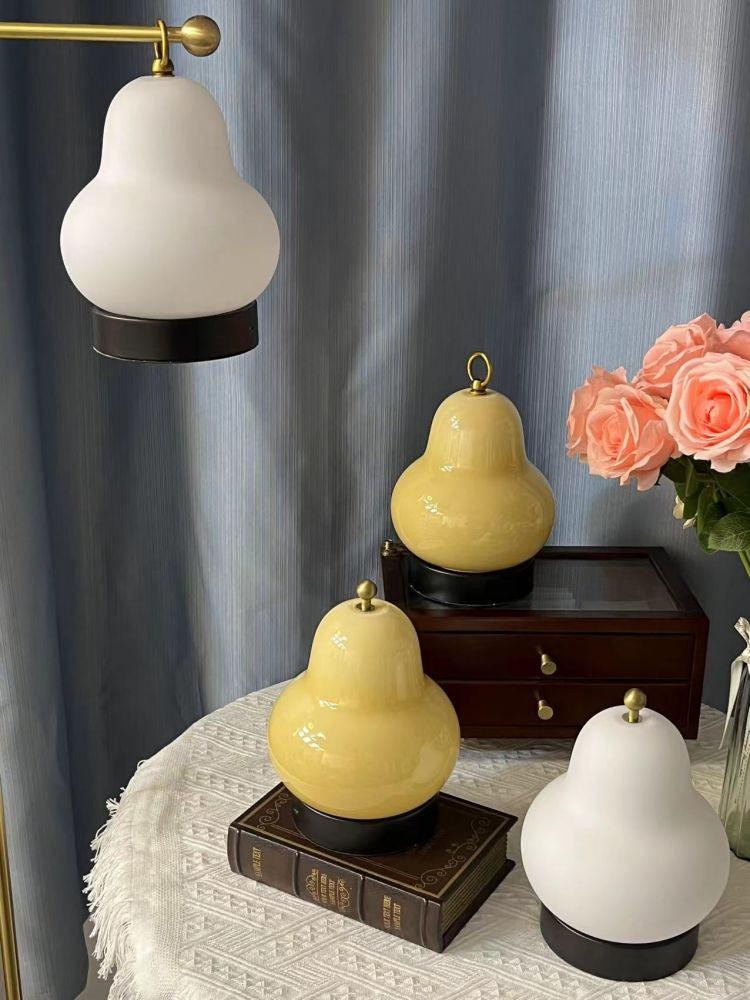 Schattige peervormige tafellamp HL629