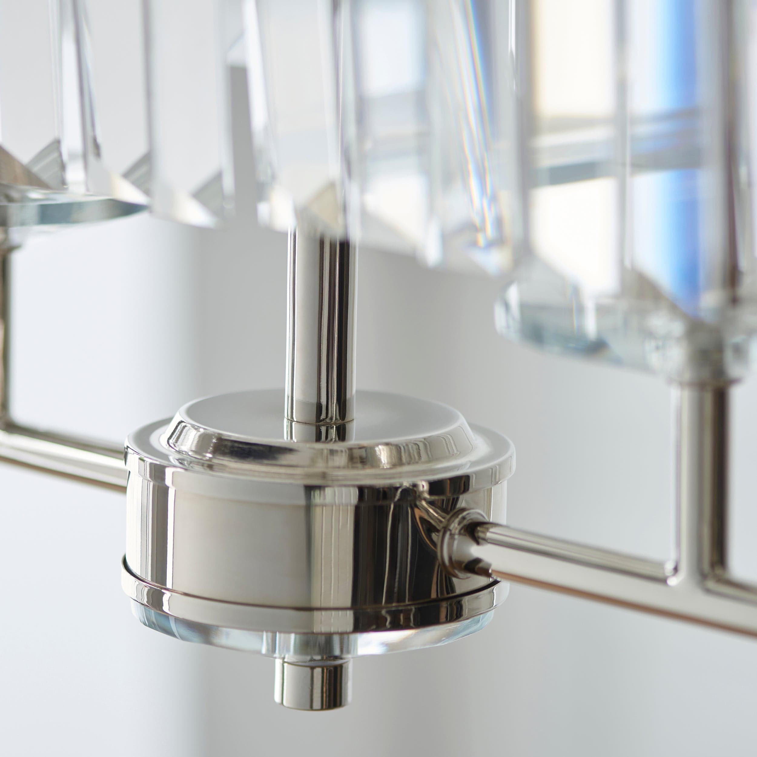 Beveline 4-lichts lineaire plafondpendel met geslepen facetglas - Strak metalen frame voor eetkamer HL2054