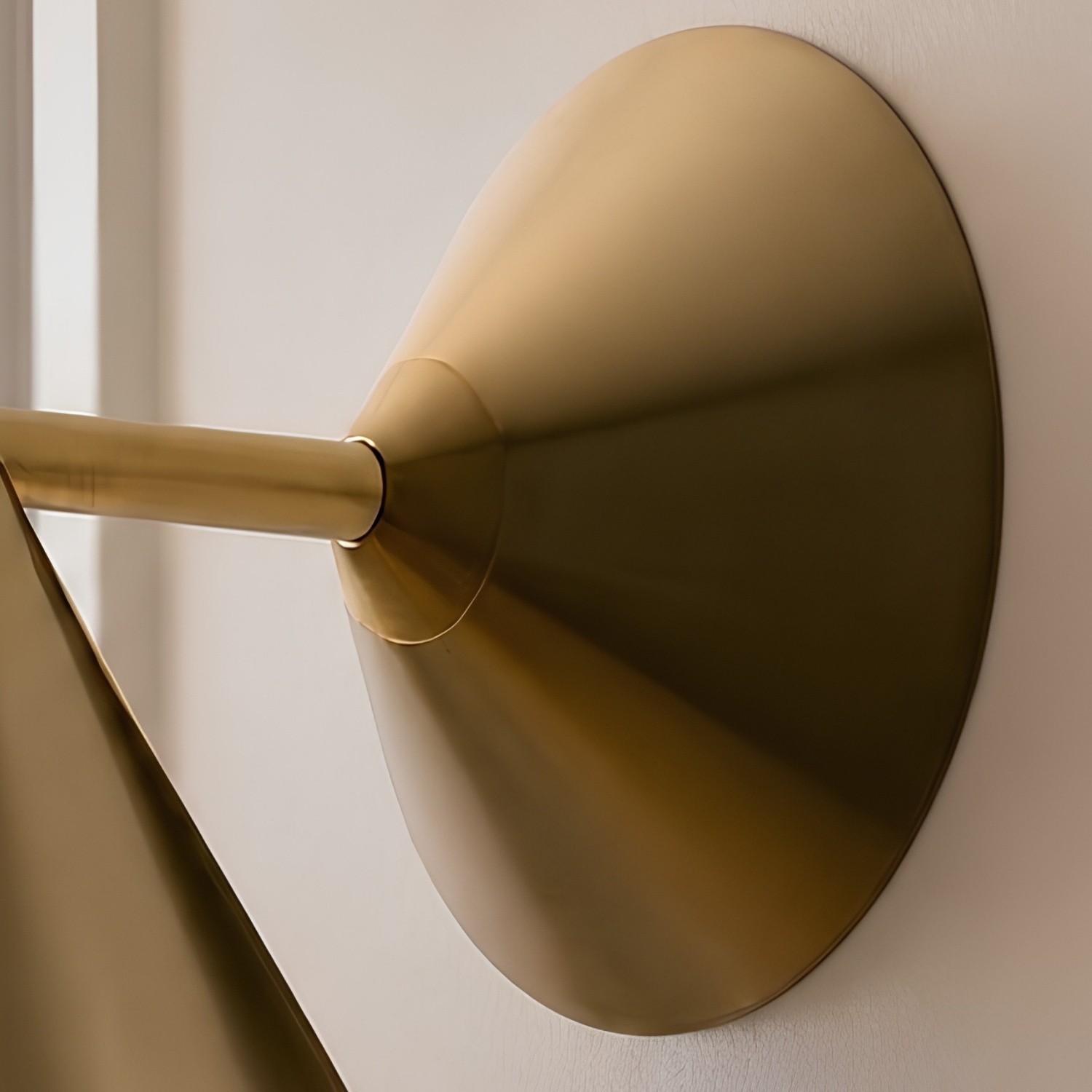 Brivana Sconce Wandlamp - Moderne verlichting van messing voor slaapkamer en gang HL1620