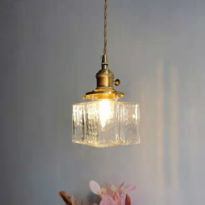 Traditionele vintage vierkante rechthoekige hanglamp met 1 lichtpunt van geribbeld glas en ijzer voor de woonkamer HL1415