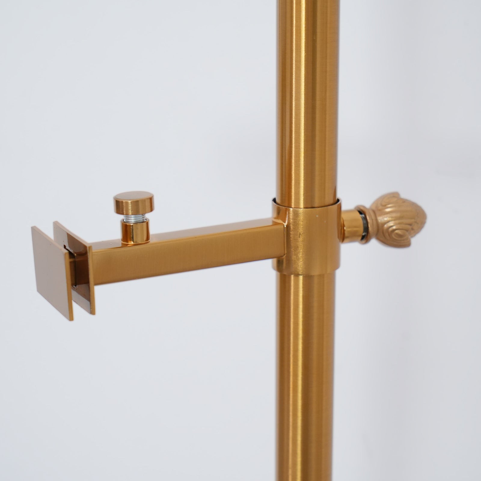 Met frameondersteuning staande lamp HL1201