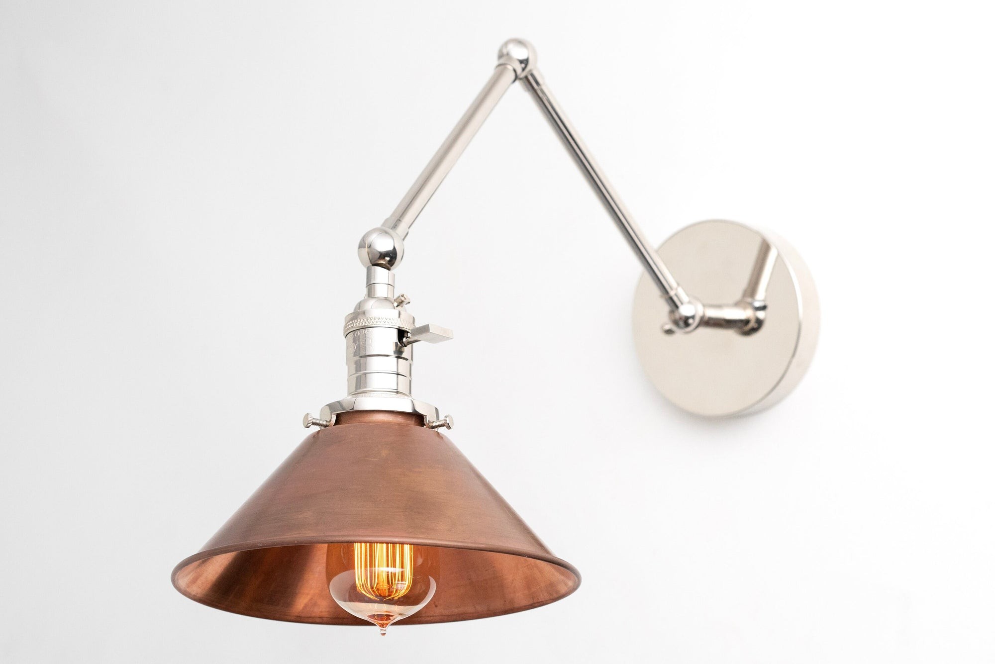 Conique metalen industriële wandlamp met verstelbare arm - vintage koperen kegelvormige kap voor taakverlichting HL1752