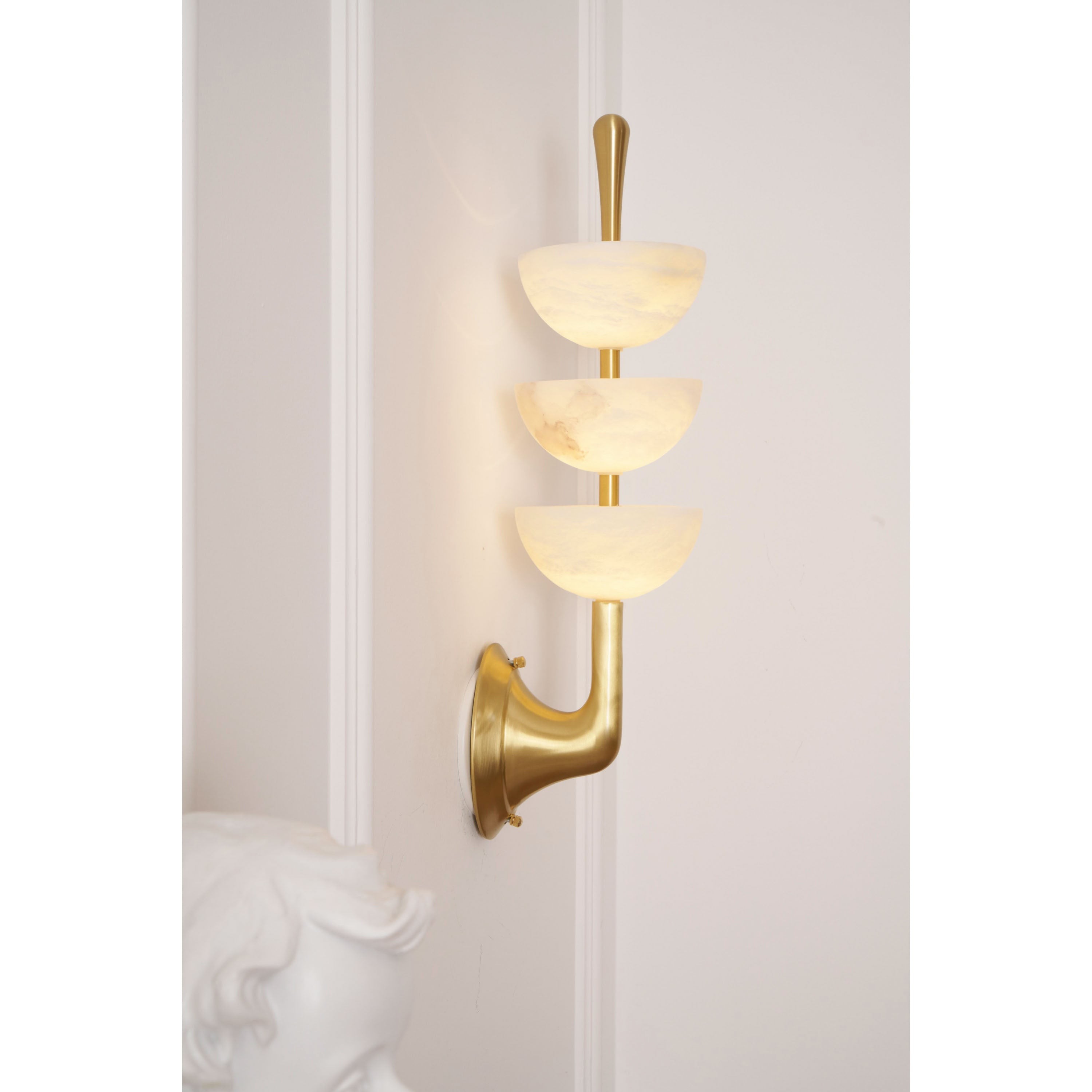 Drievoudige albasten wandlamp HL3118