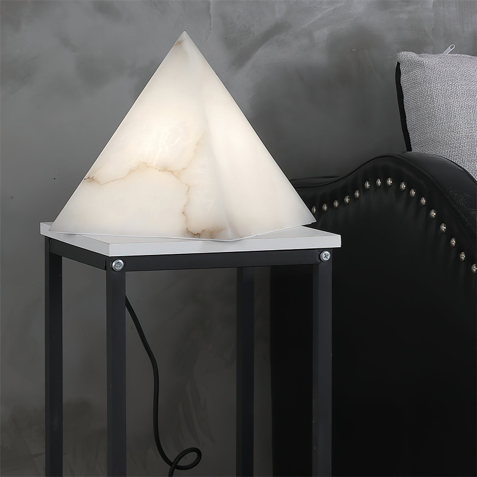 Albasten piramide tafellamp HL2981
