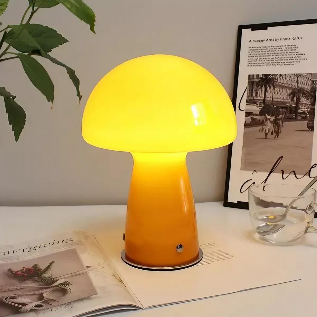 Deense Bauhaus glazen paddestoel tafellamp HL187