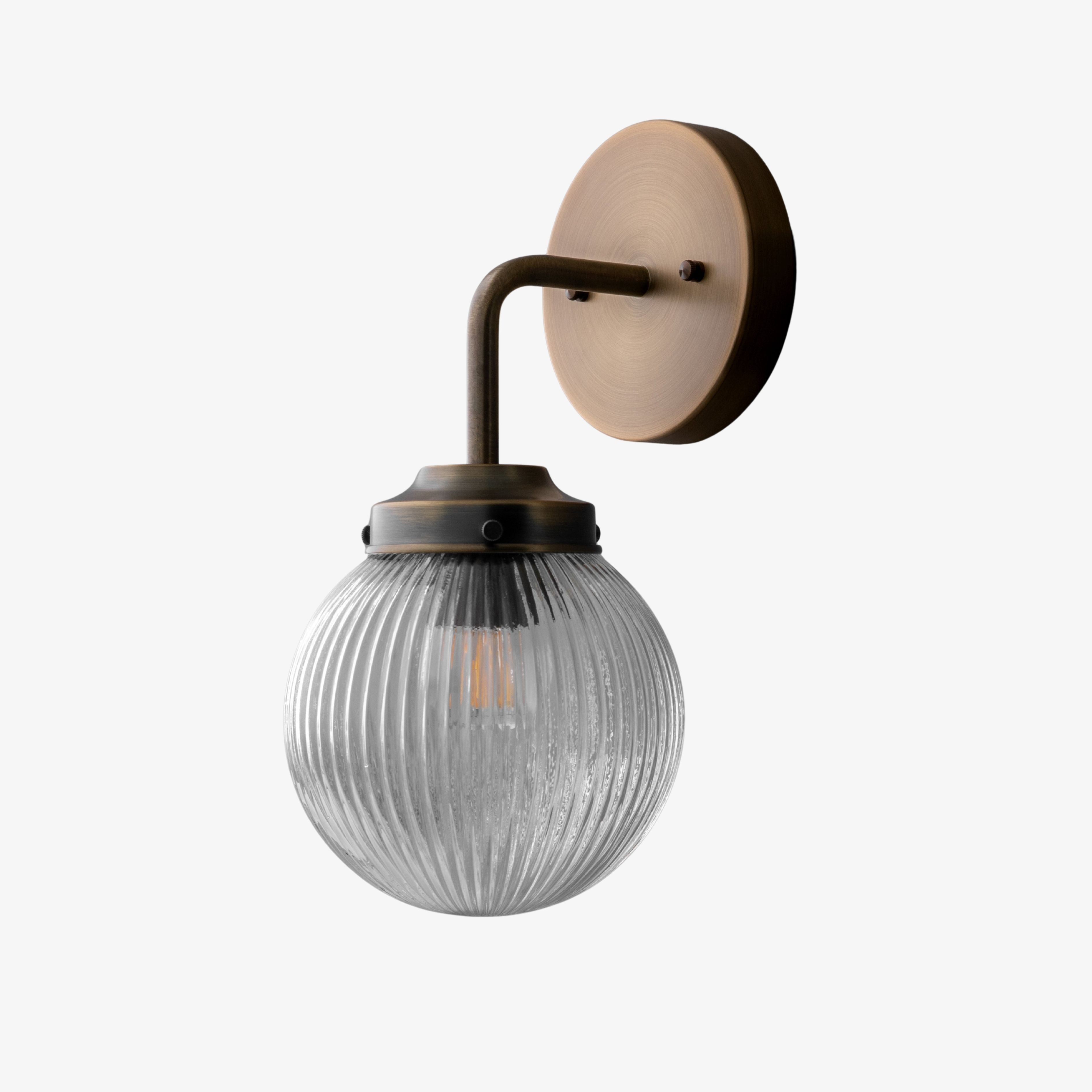 Glorica glazen wandlamp van verouderd messing - geribbelde glazen kap industriële stijl verlichting HL1772