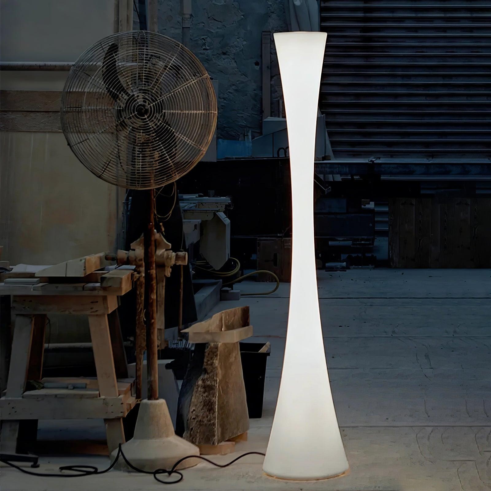 Romantische eenvoudige witte kolomvloerlamp HL997