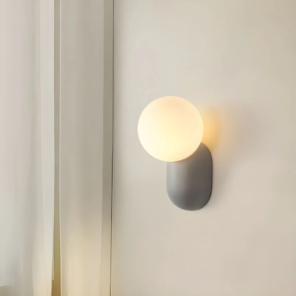 Luma Nordic glazen bolvormige wandlamp HL3337
