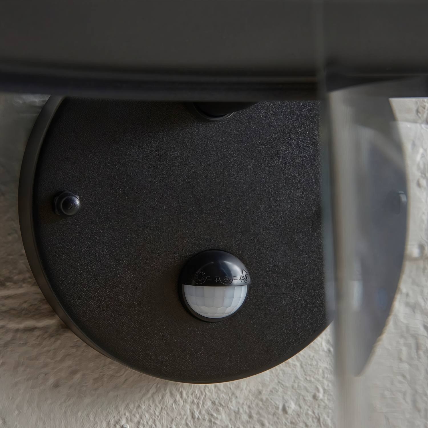 Trevanta wandlamp met gebogen arm - zwart gelakte sensorlamp in lantaarnstijl voor kleine ruimtes HL2094