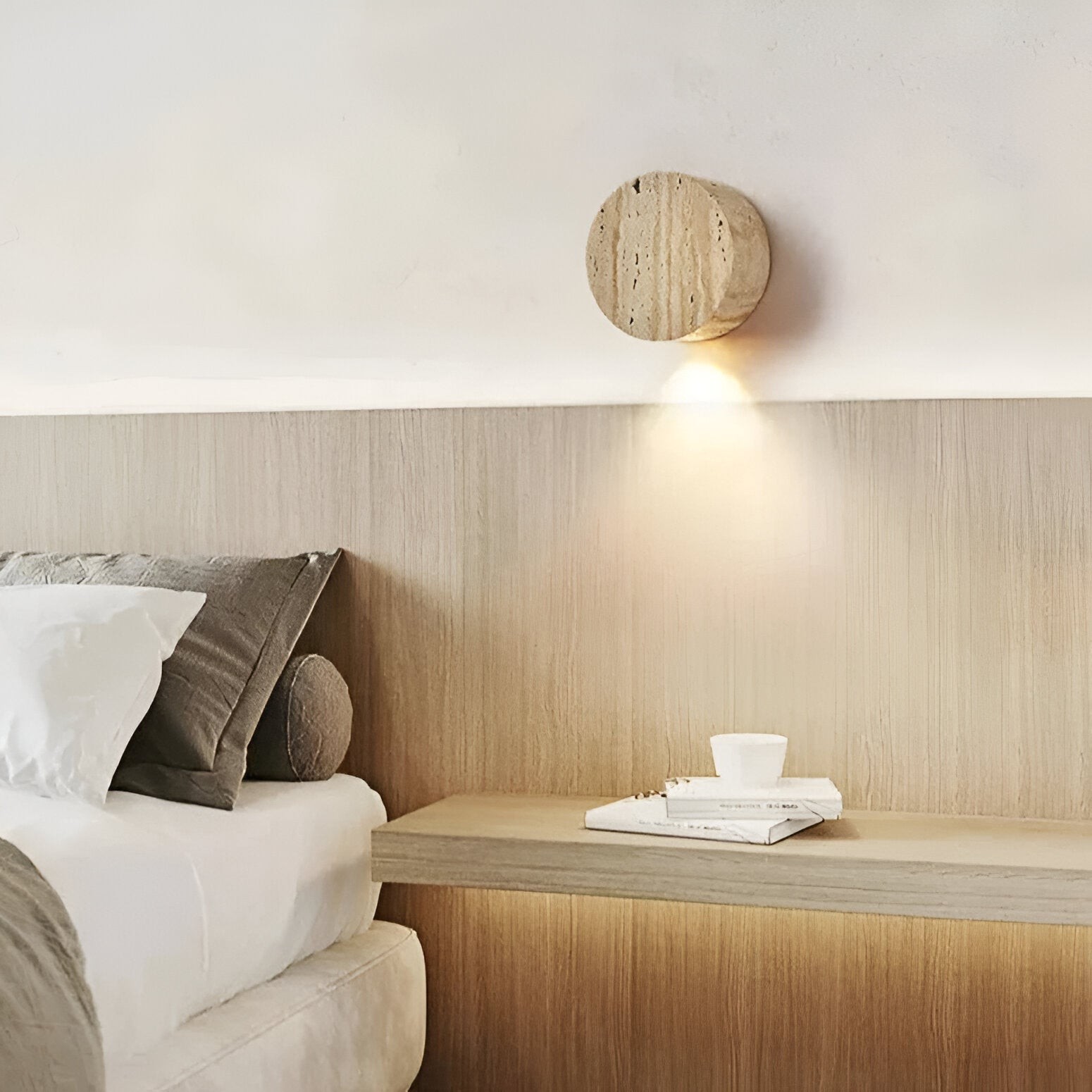 Japanse Wabi Sabi wandlamp van natuurlijk travertijnsteen HL3431