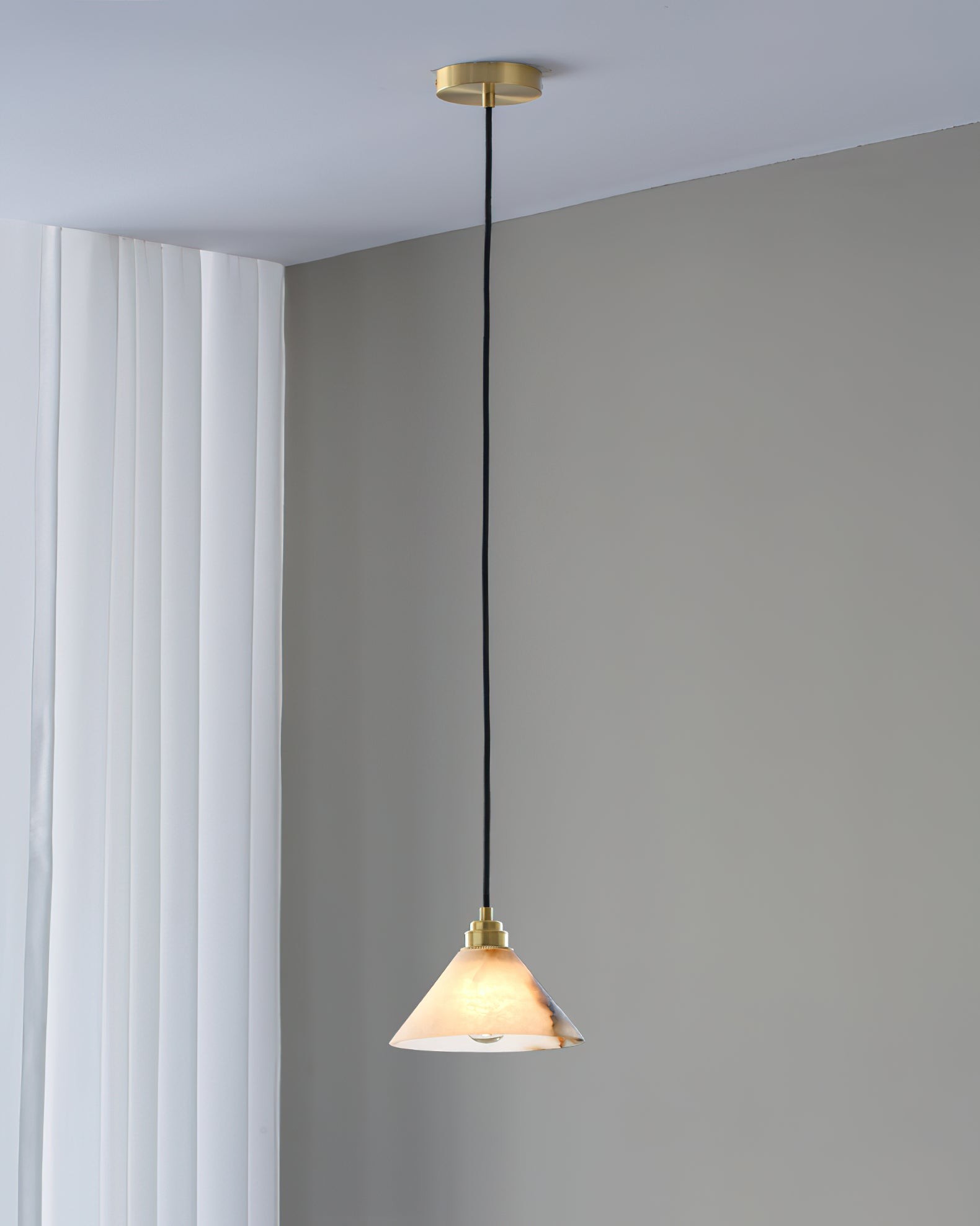 Conische messing albasten hanglamp HL2978