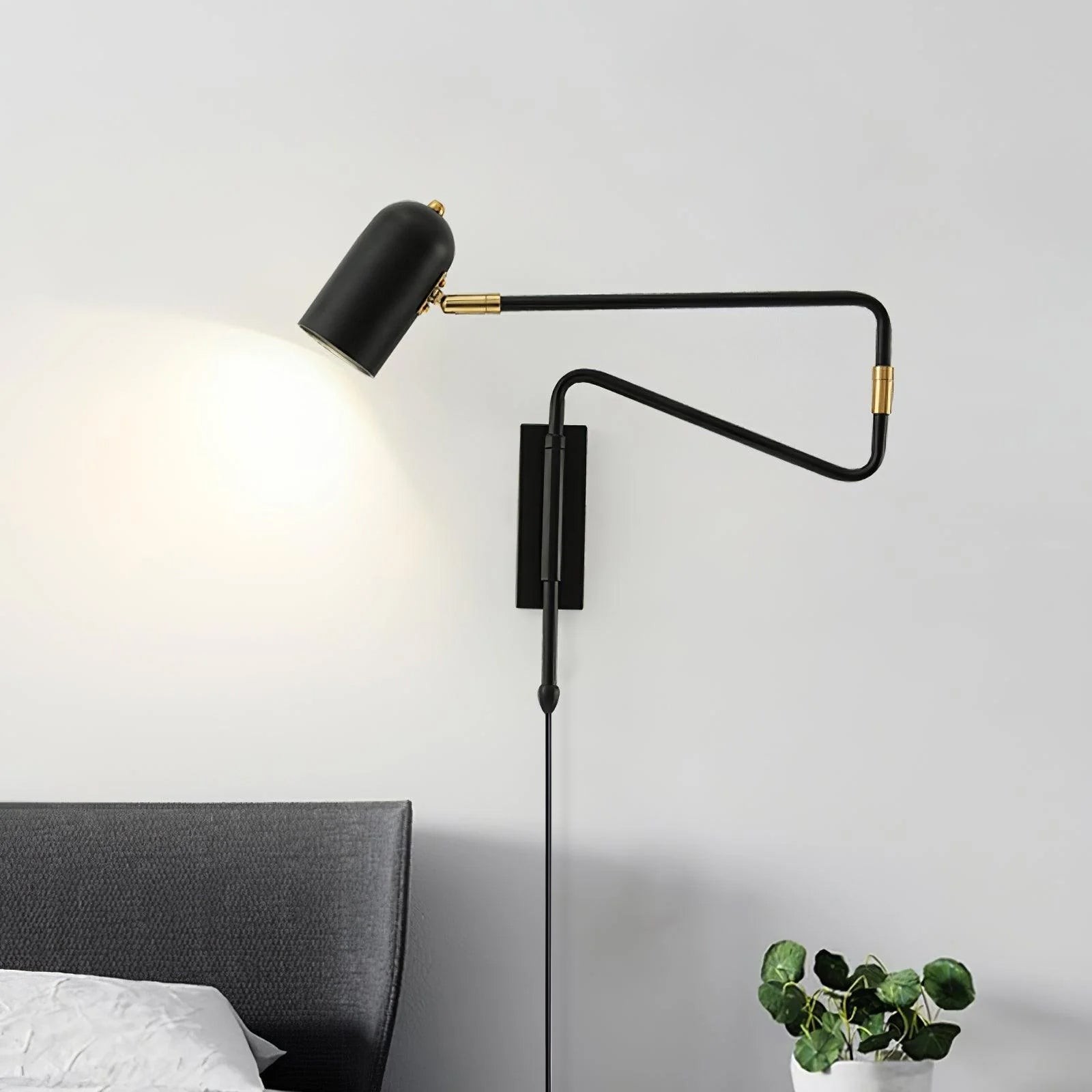 Verstelbare arm wandlamp met stekker HL2924