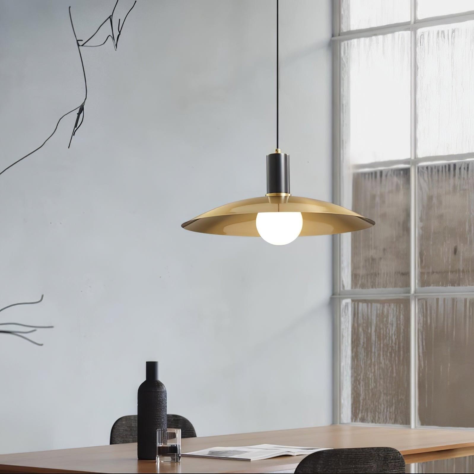 Messing uitlopende hanglamp HL392