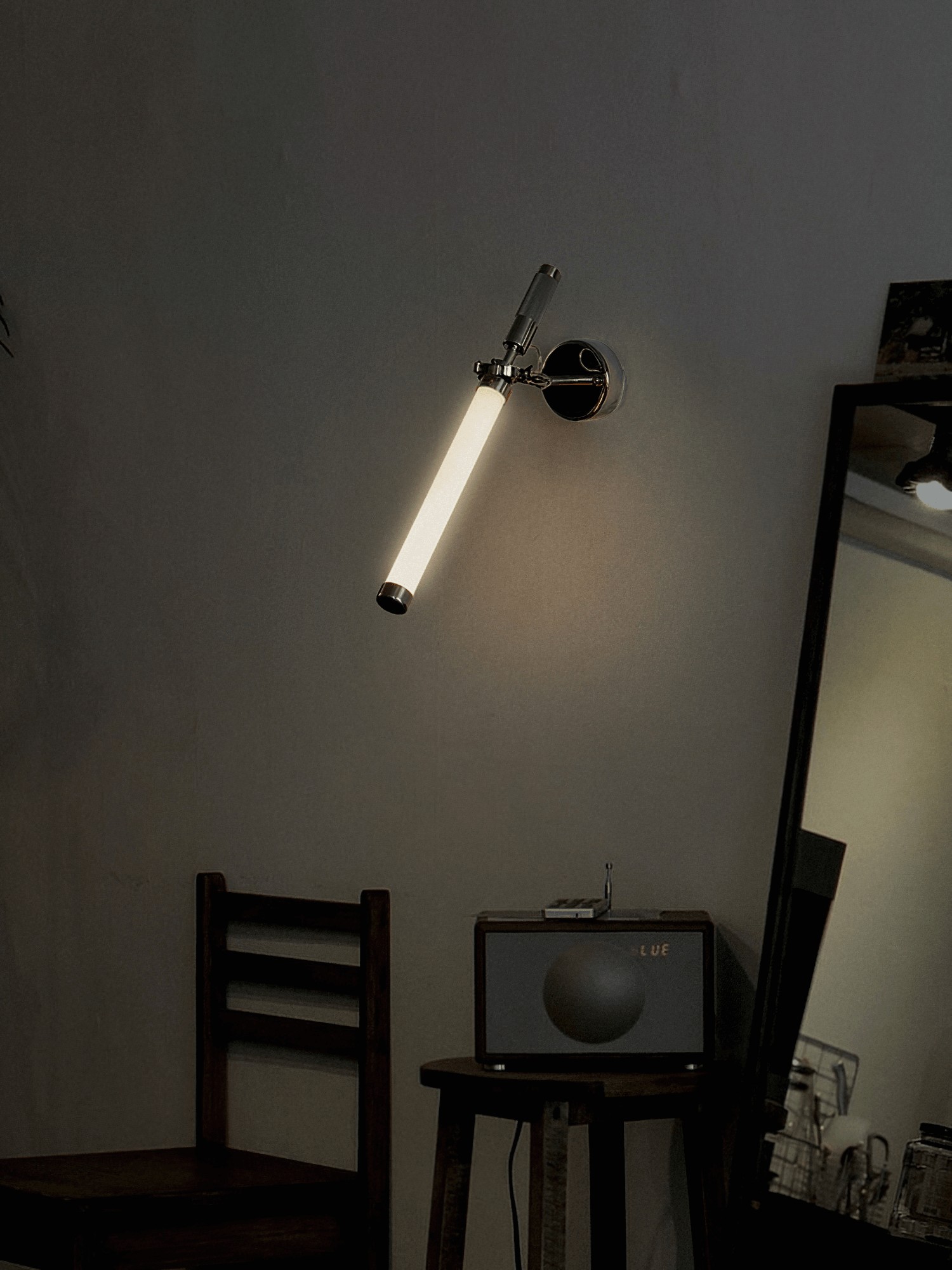 Moderne metalen zilveren staafvormige wandlamp HL1105