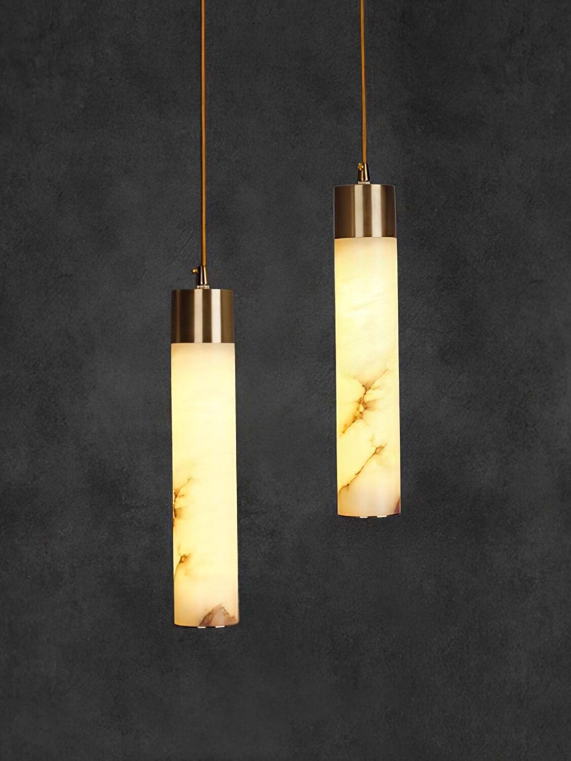 Hanglamp van natuurlijk getextureerd marmer en messing HL1060