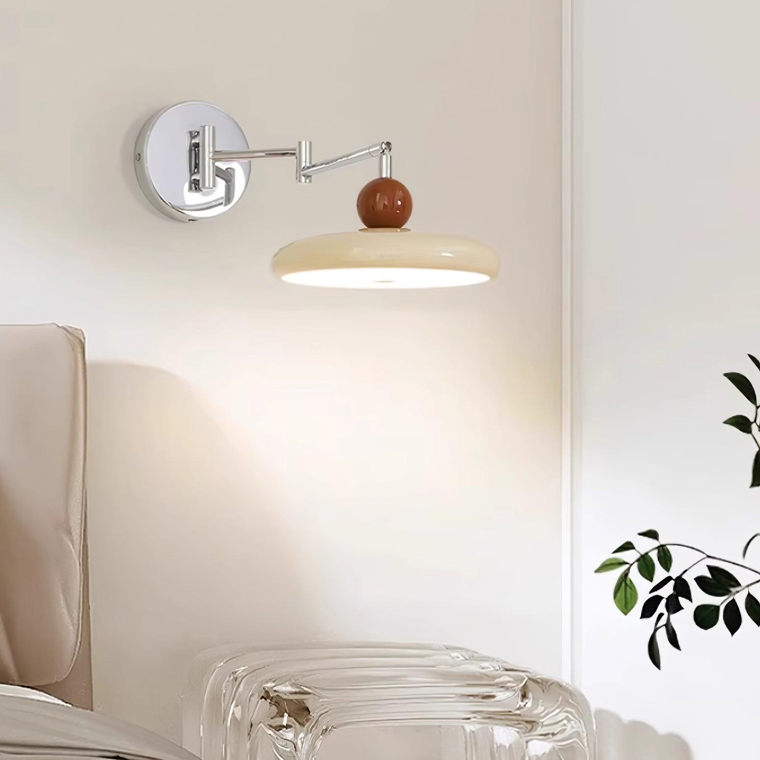 Crèmekleurige verstelbare zwenkarm schijf leeswandlamp HL606