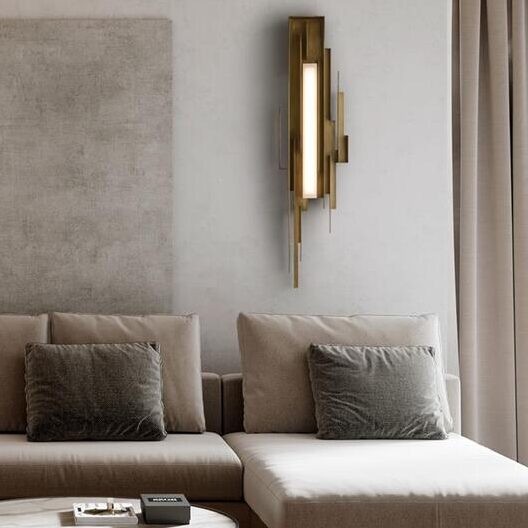 Schans gebeeldhouwde wandlamp