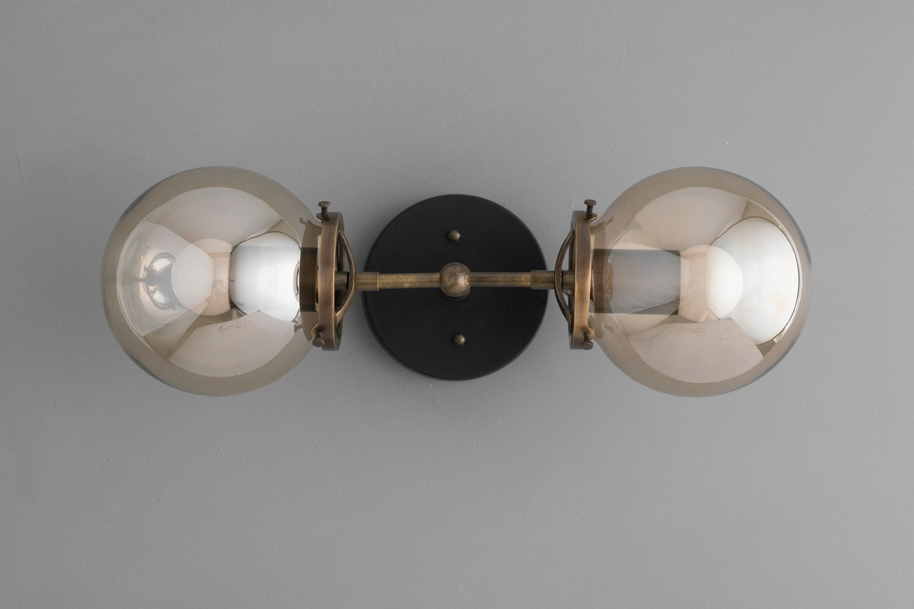 Lumio Globe Dubbele Globe Badkamer Wandlamp - Rustieke Boerderij Badkamer Wandlamp HL1698