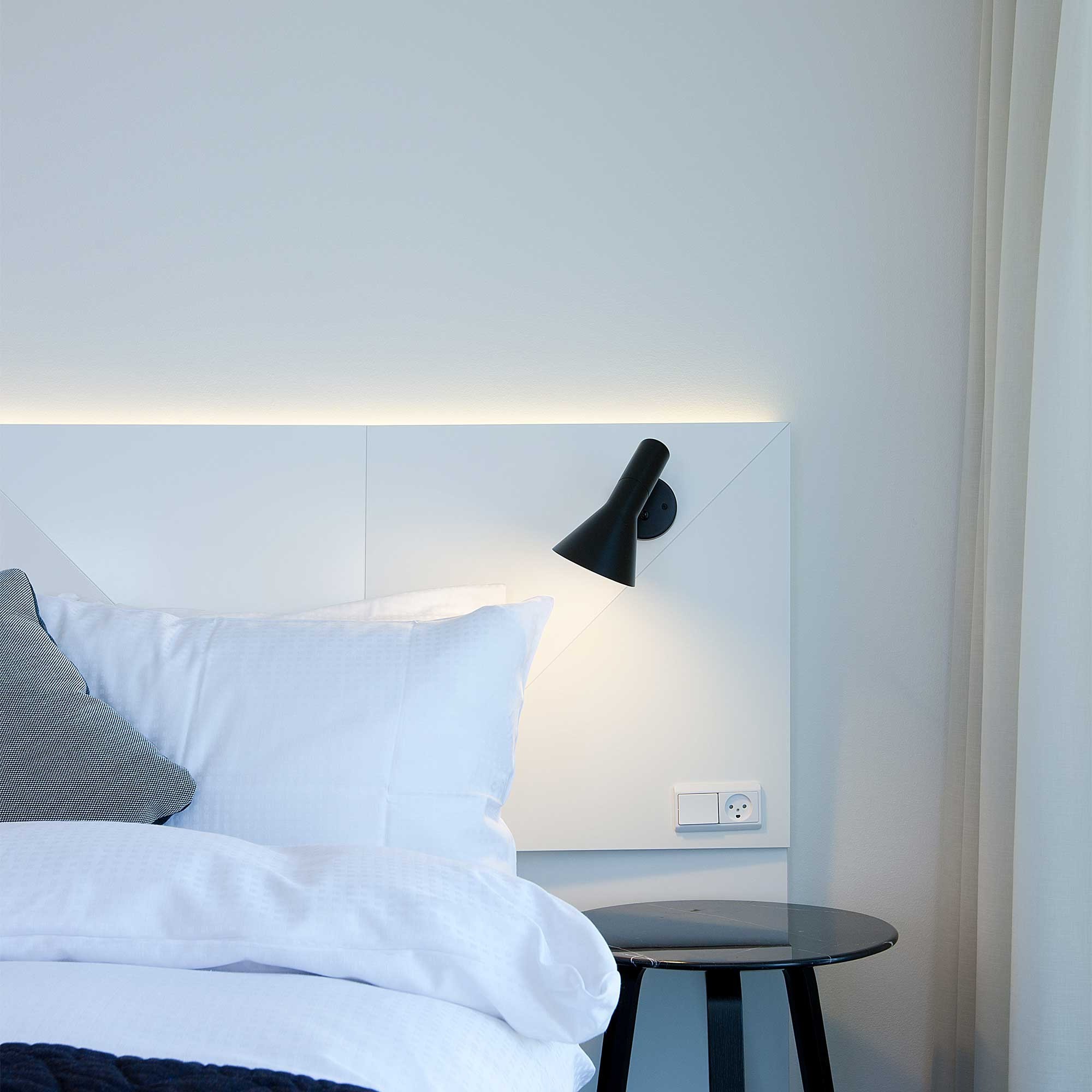 Klassieke Richtingsgebonden Asymmetrische Metalen Wandlamp HL53