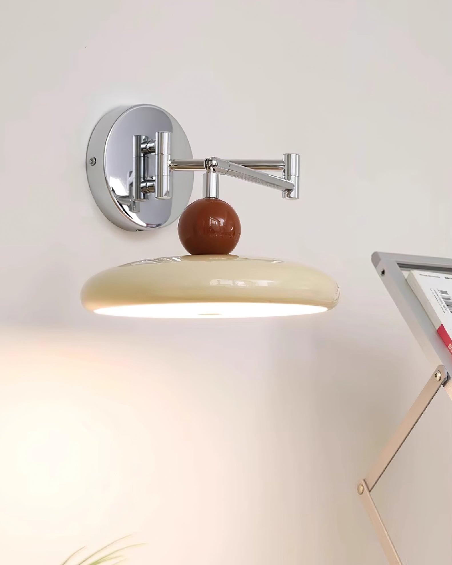 Crèmekleurige verstelbare zwenkarm schijf leeswandlamp HL606