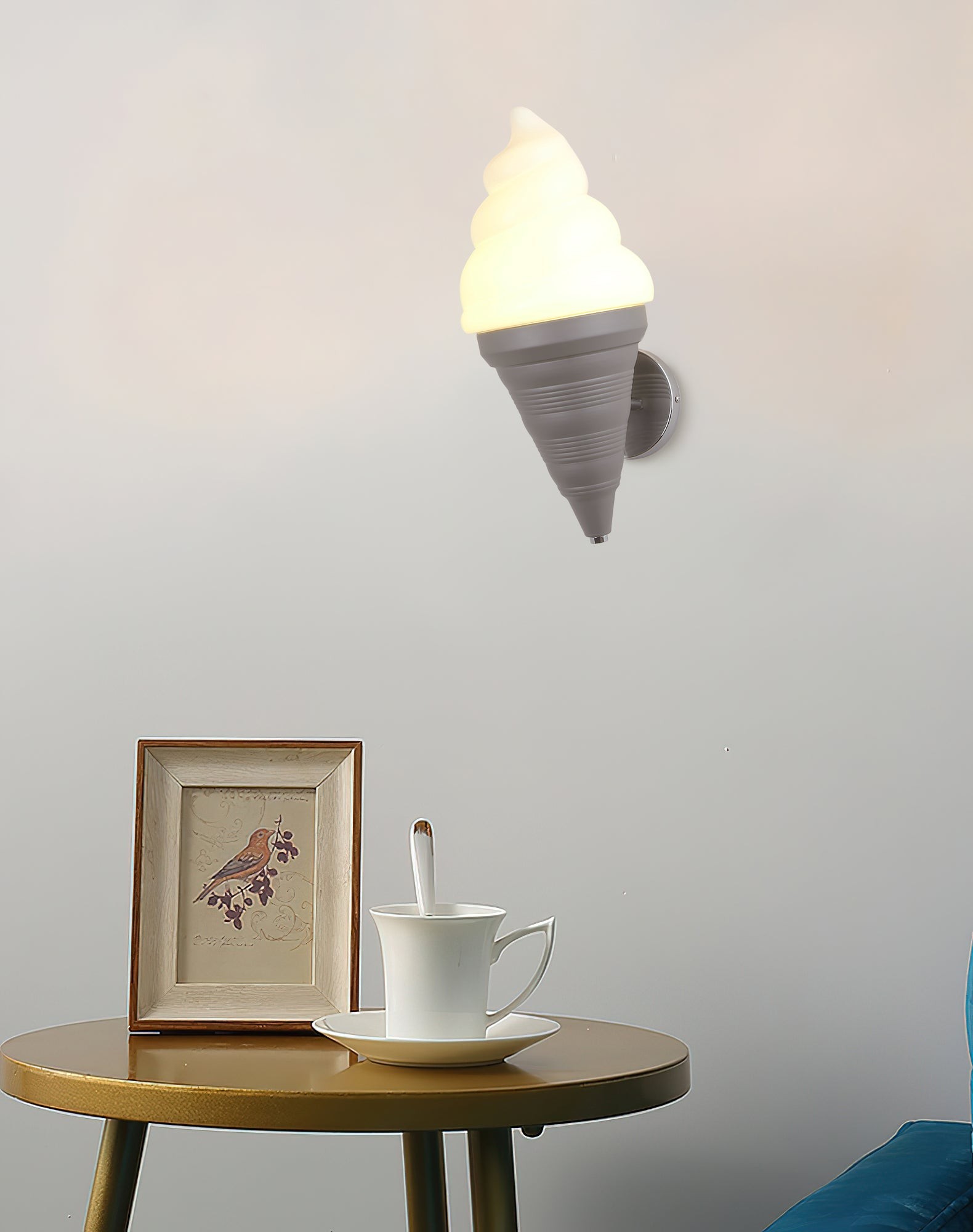 Eenvoudige ijsjeswandlamp HL1186