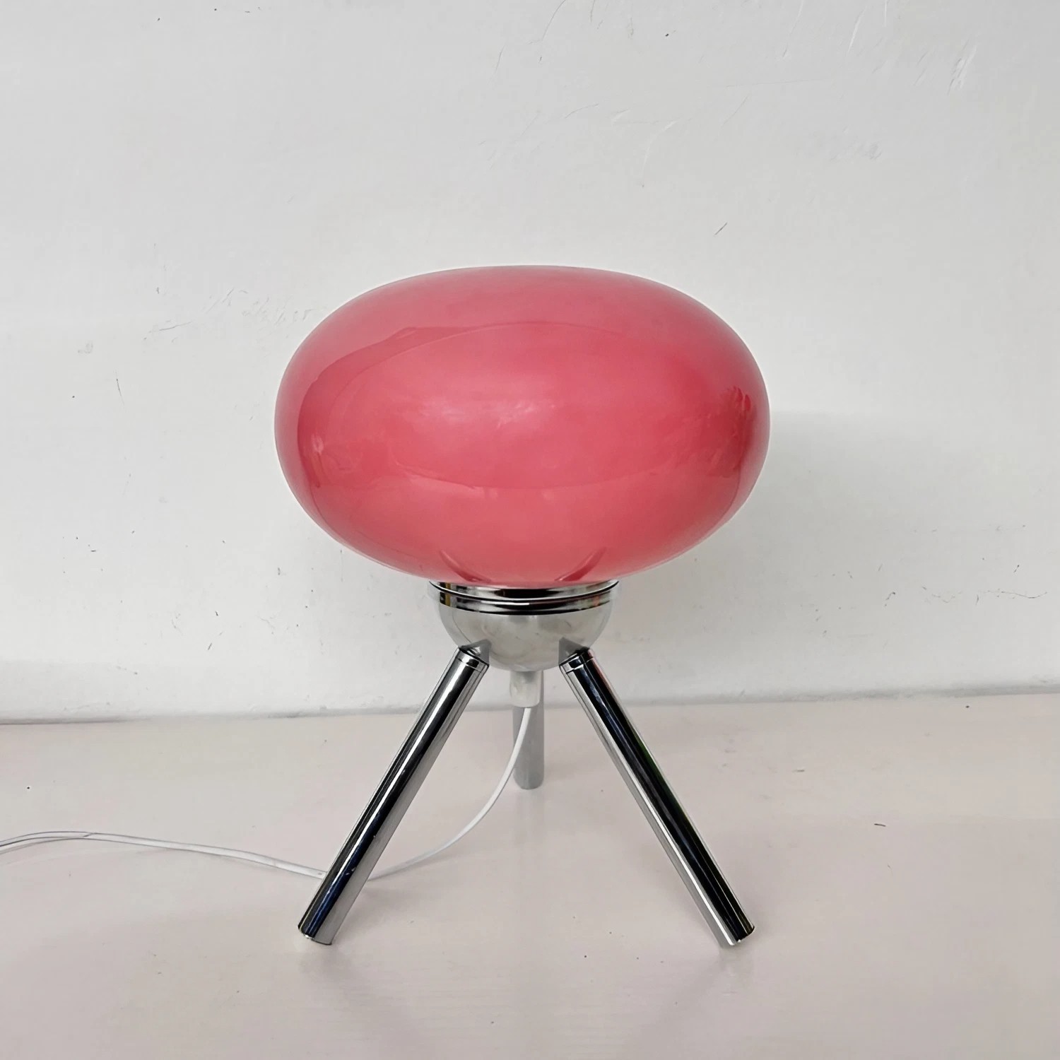 Lollipop moderne Bauhaus glazen driepoot tafellamp HL96