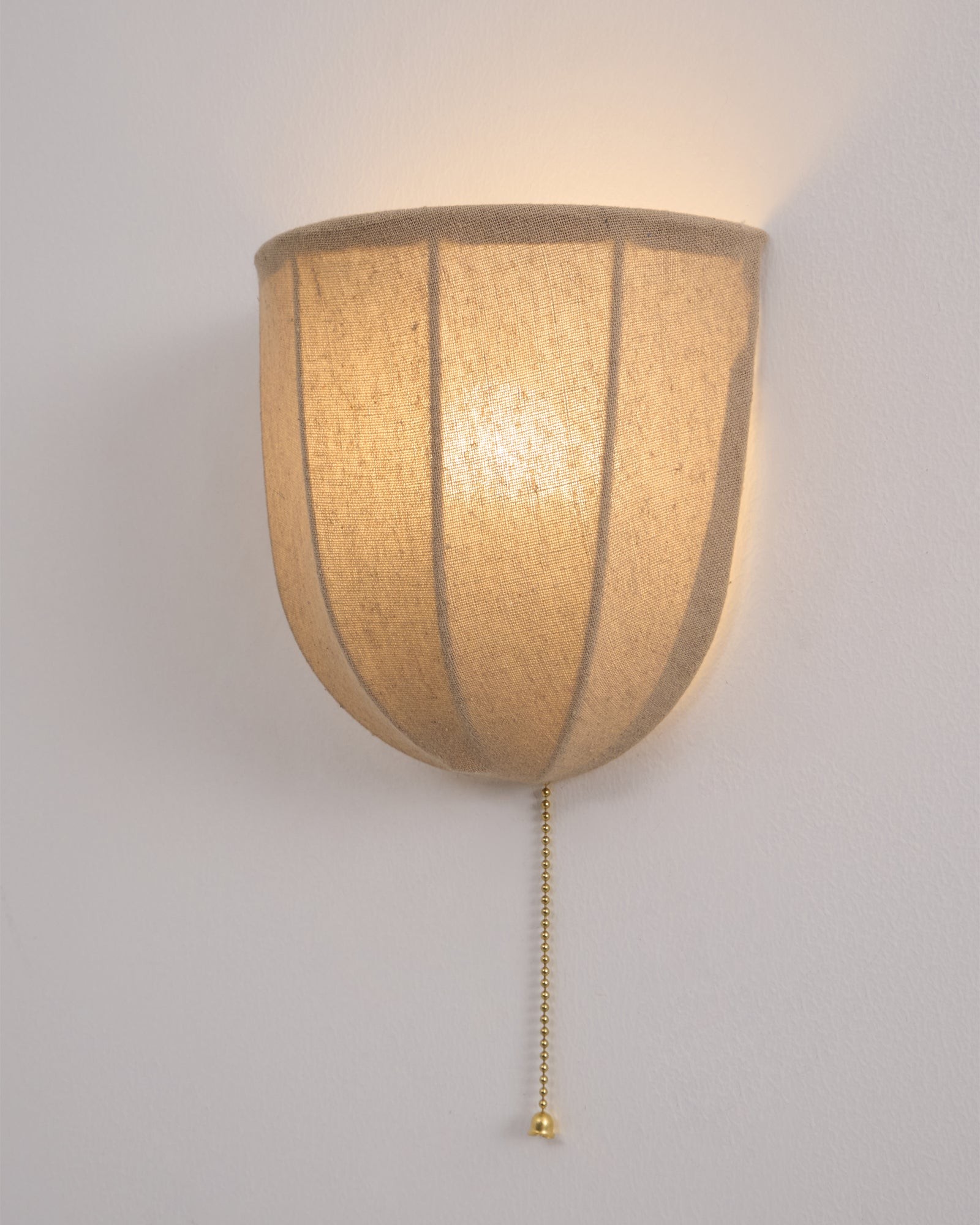 Fablune linnen wandlamp - moderne wandlamp met stoffen kap en textuur voor de woonkamer HL1134