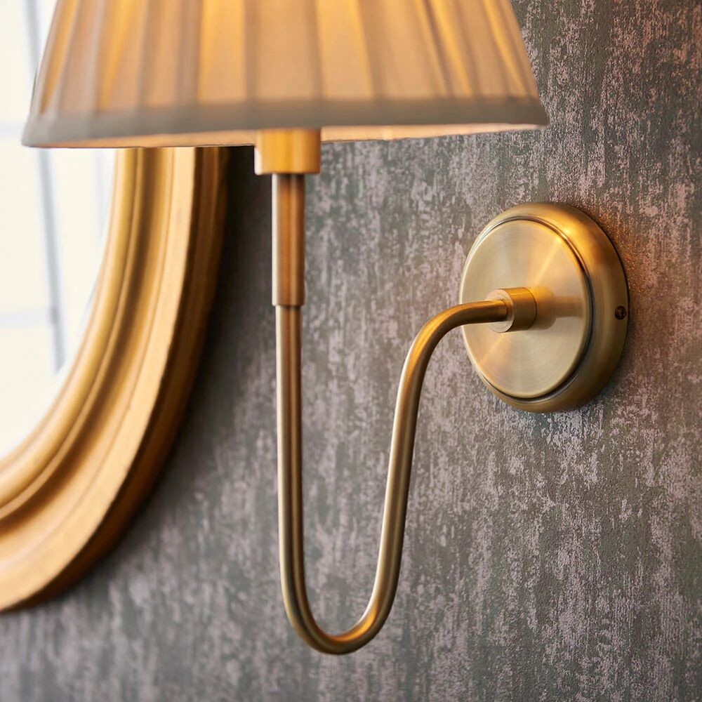 Ivoralux Wandlamp met taps toelopende stoffen kap - Moderne klassieke wandlamp met gebogen arm voor gangen of slaapkamers HL2143