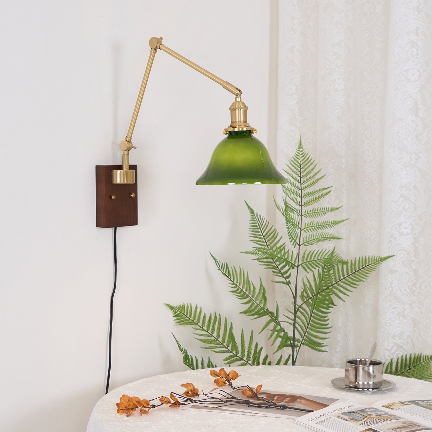 Banker Swing Arm Plug In Wandlamp HL369