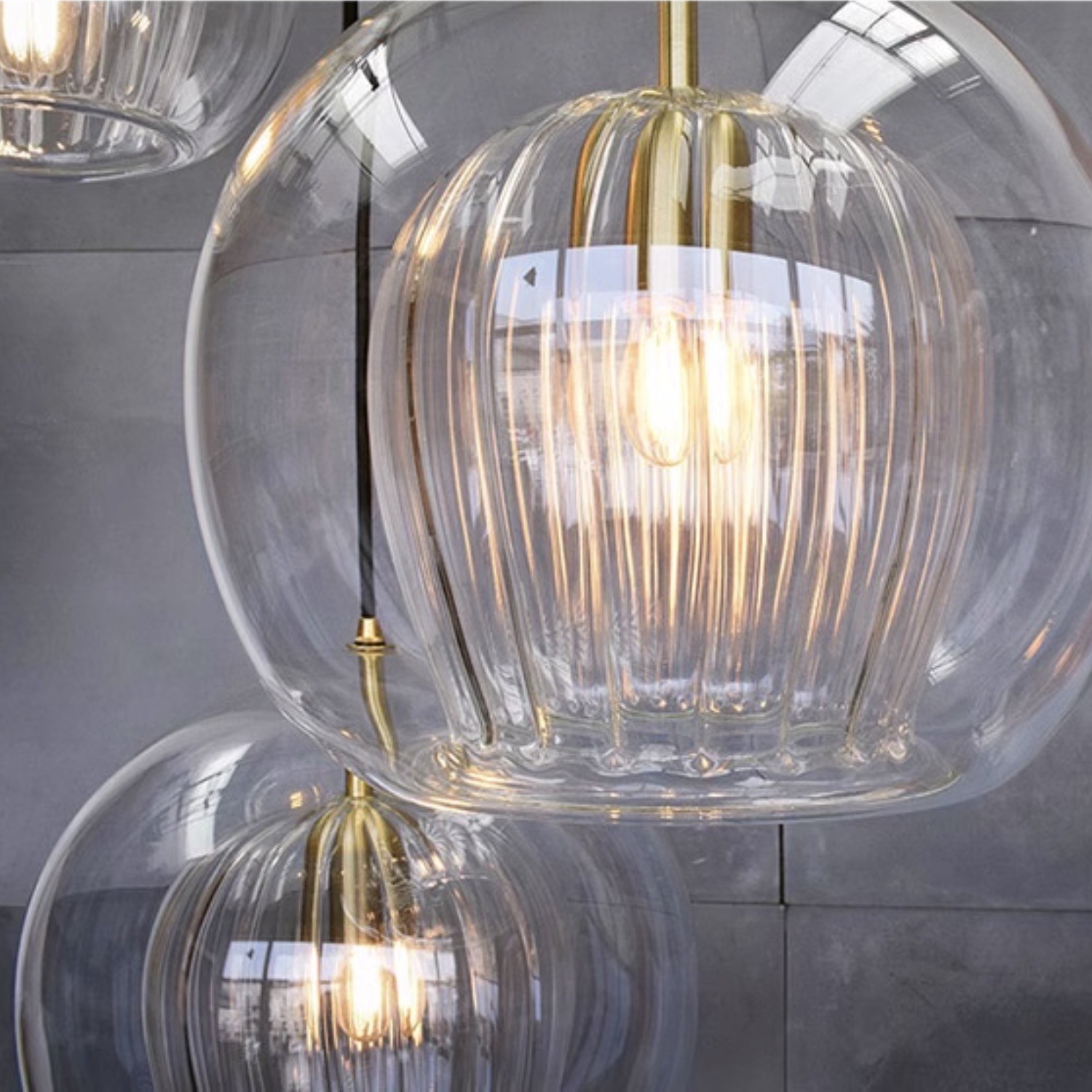 Moderne geplooide glazen hanglamp HL954
