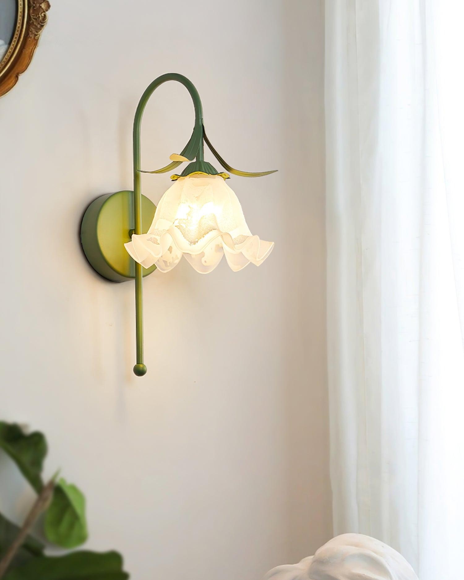 Franse crèmekleurige bloemenwandlamp HL582