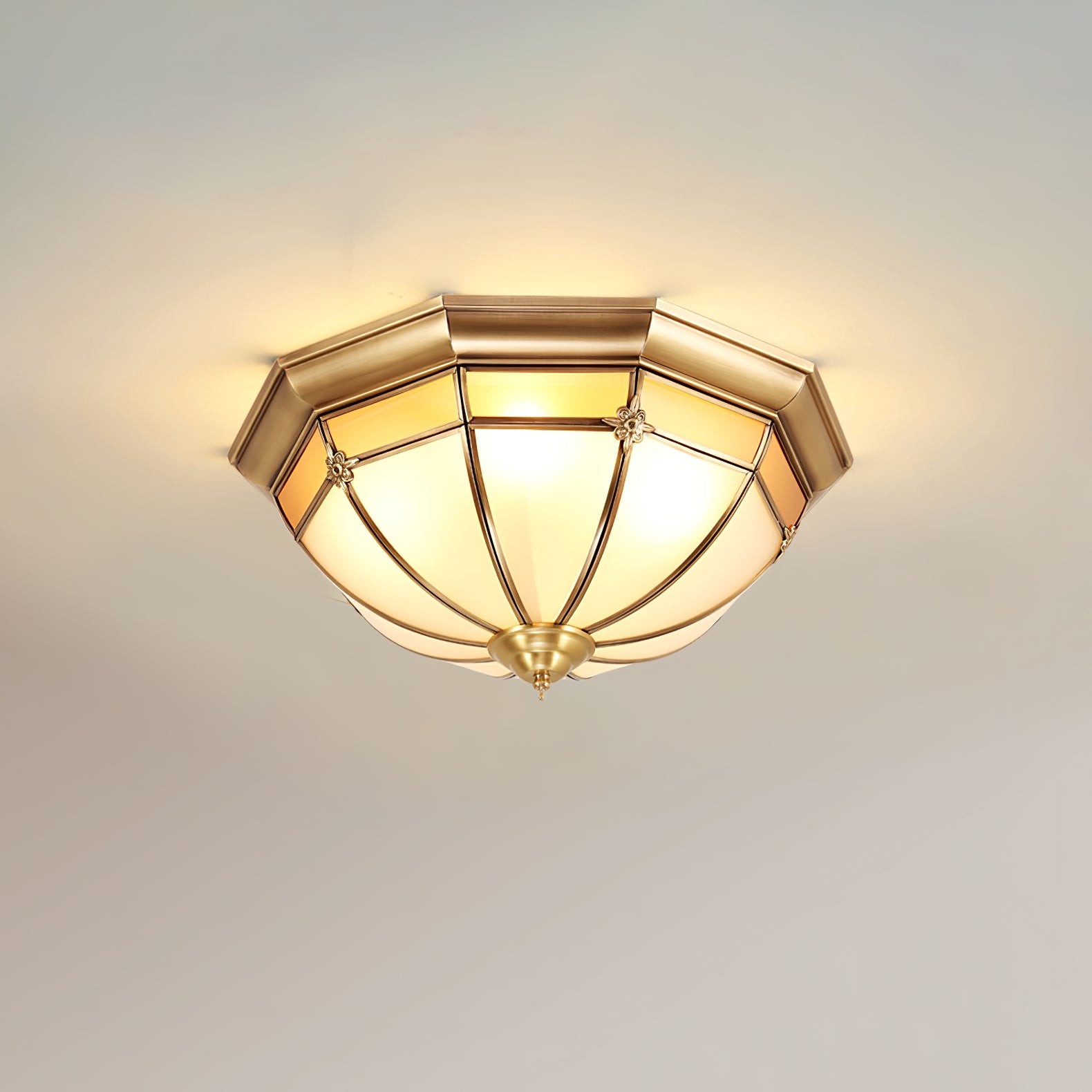 Koepelvormige messing plafondlamp HL463