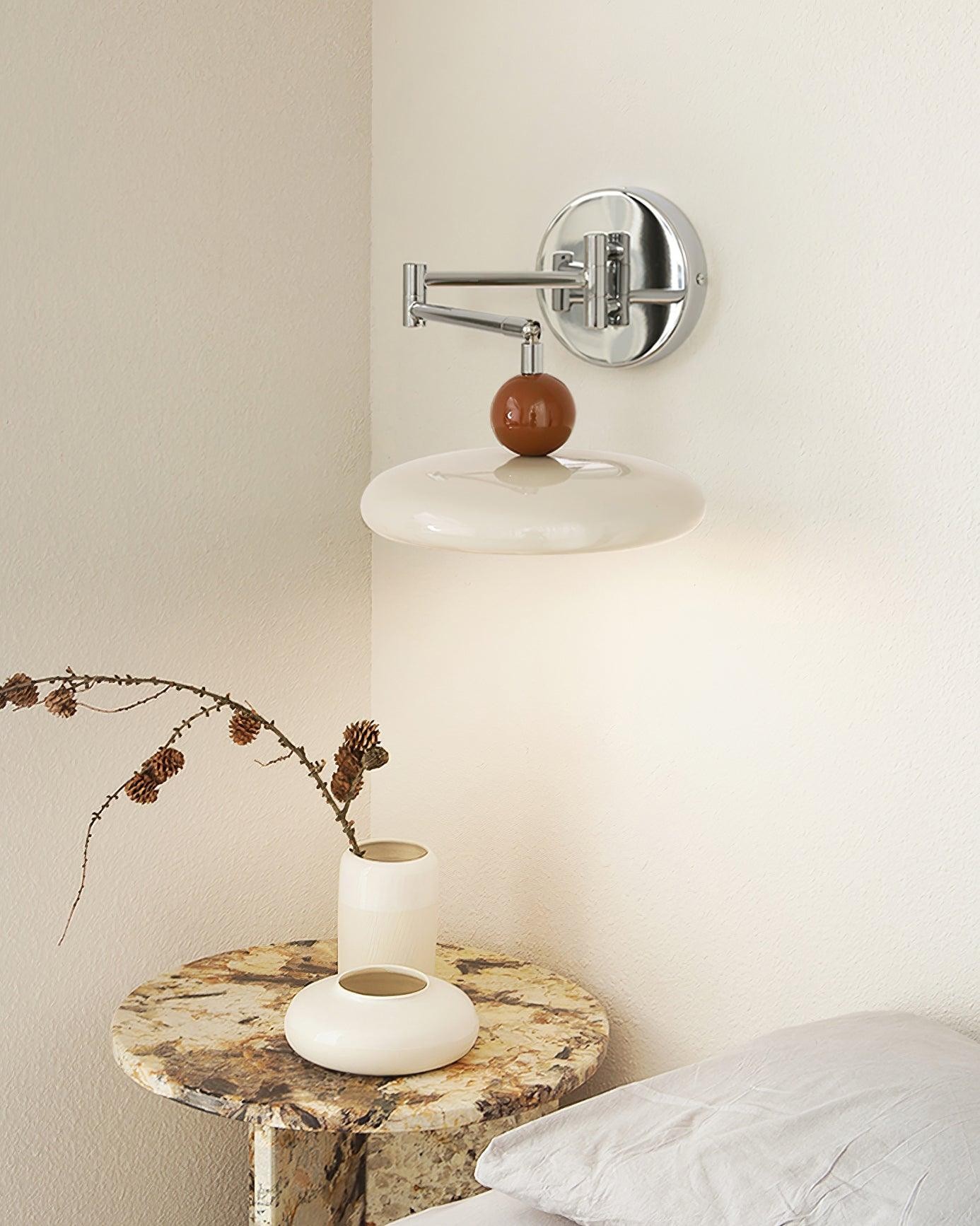 Wandlamp met draaibare arm voor aan het bed HL605