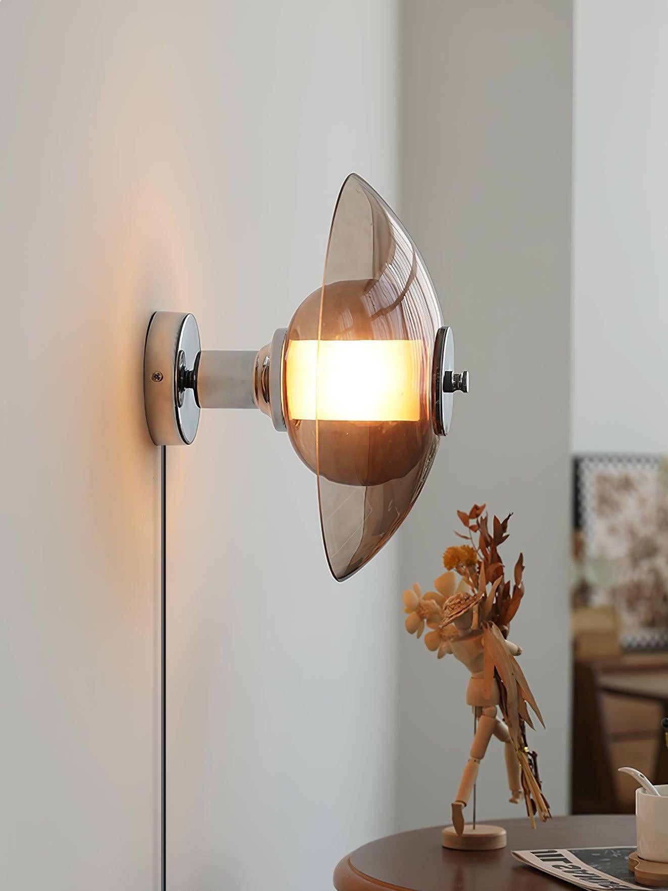 Vliegende Schotel Plug-in Wandlamp HL425