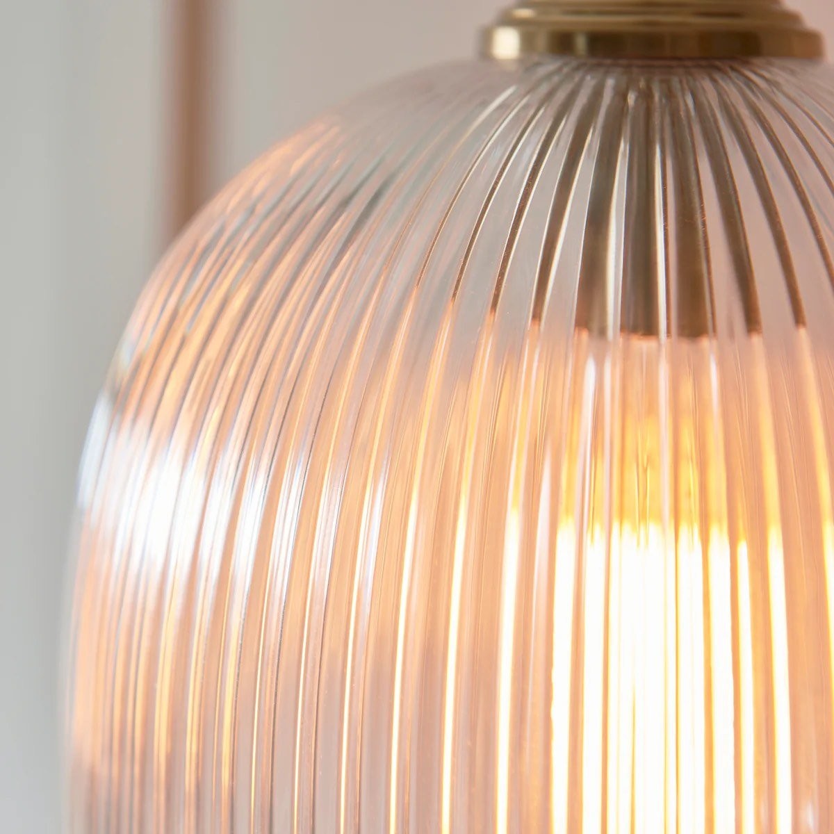 Brazara Hanglamp met Glazen Koepel - Klassiek ontwerp met Metalen Rand voor Keuken en Eetkamer HL2110
